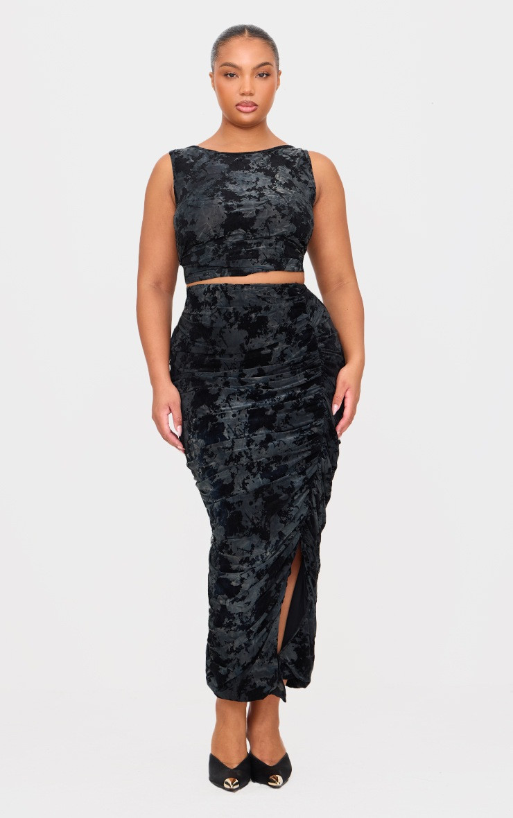 Plus Black Devore Detail Sleeveless Long Top | PrettyLittleThing US