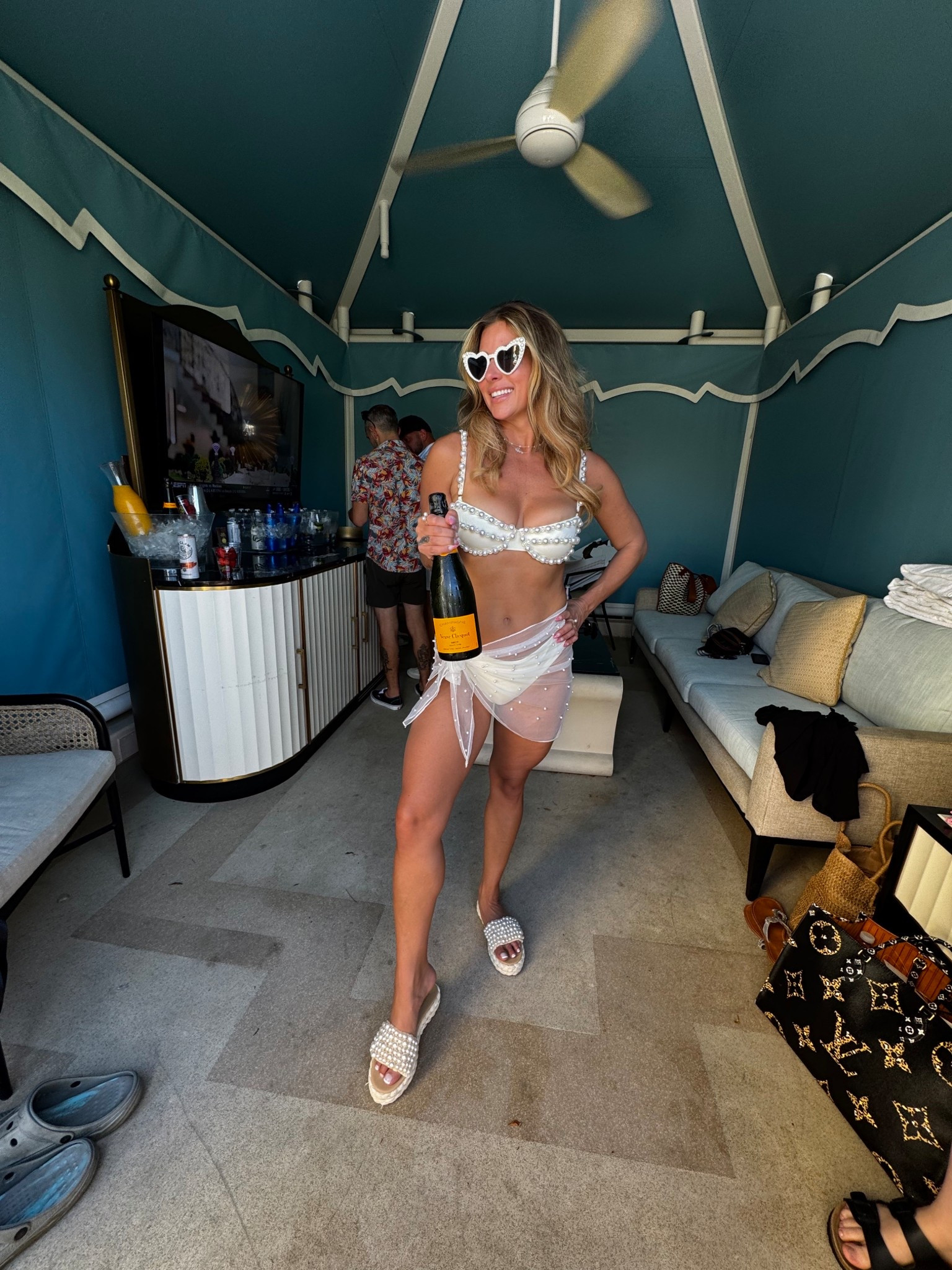 Just married 💍 Another amazing day from our Vegas wedding trip! Loved this pearly bathing suit… it was perfect for the celebration 💟
Check it out! 



#LTKWedding #LTKTravel #LTKSwim