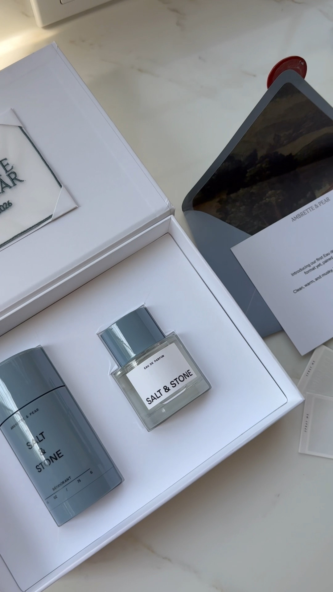 New perfume from Salt and Stone!!! Smells so beautiful!! 😍

#LTKootd