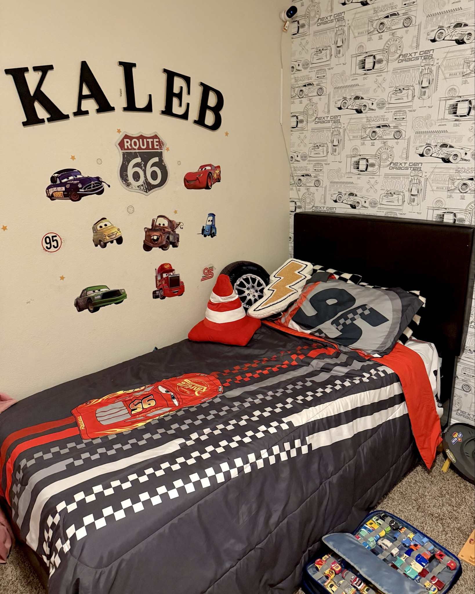 “Cars” New Room for my LMQ obsessed little boy⚡️❤️🏁

#LTKKids #LTKHome #LTKSaleAlert