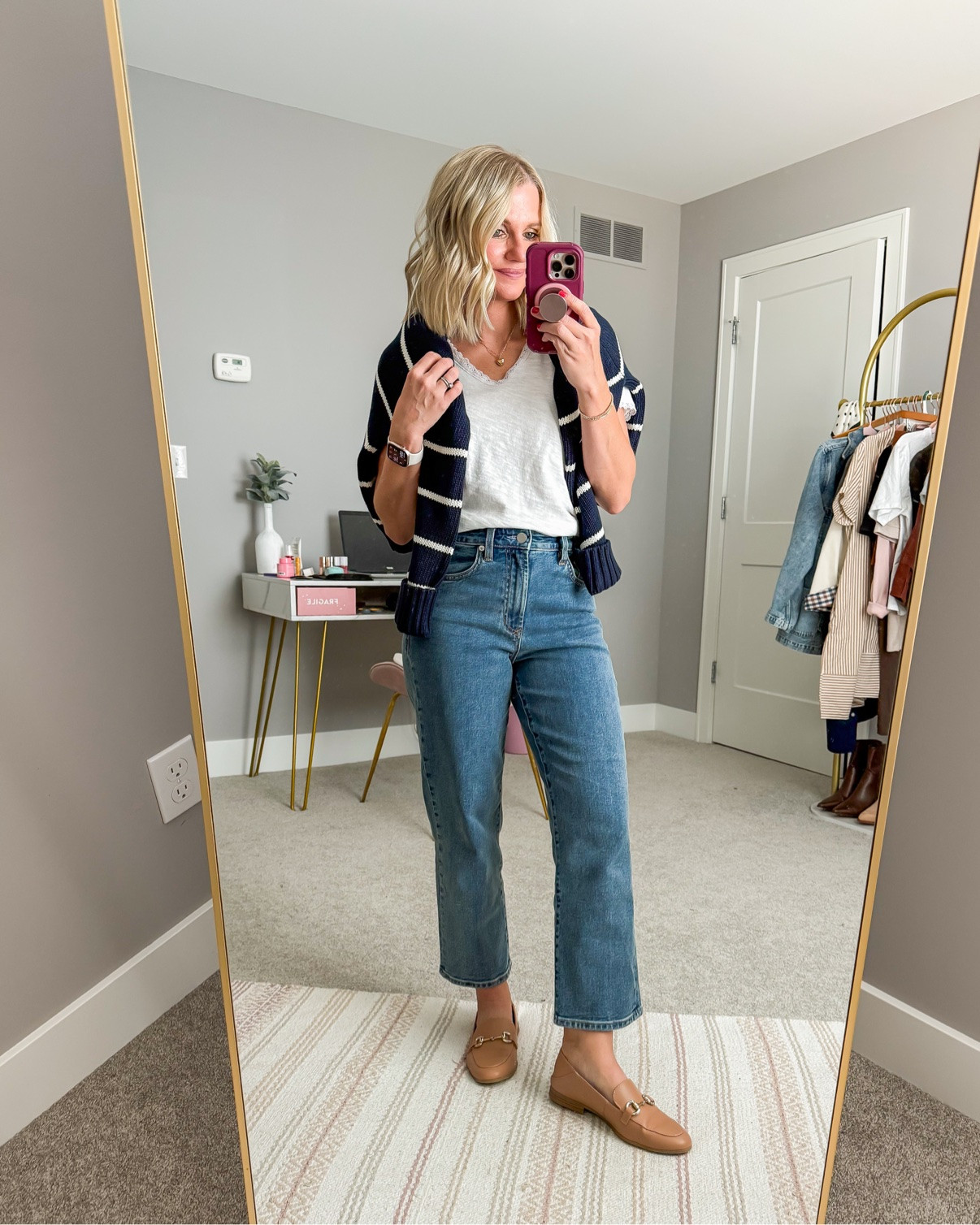 I wore my DEAR JOHN x KATIE HALLER jeans and elevated basic top this week with my striped navy sweater over my shoulders! Use my code: DJXKATIE20
for 20% off @dearjohndenim
Top- xs
Jeans- 0
Sweater- small

#LTKOver40 #LTKPetite #LTKSeasonal