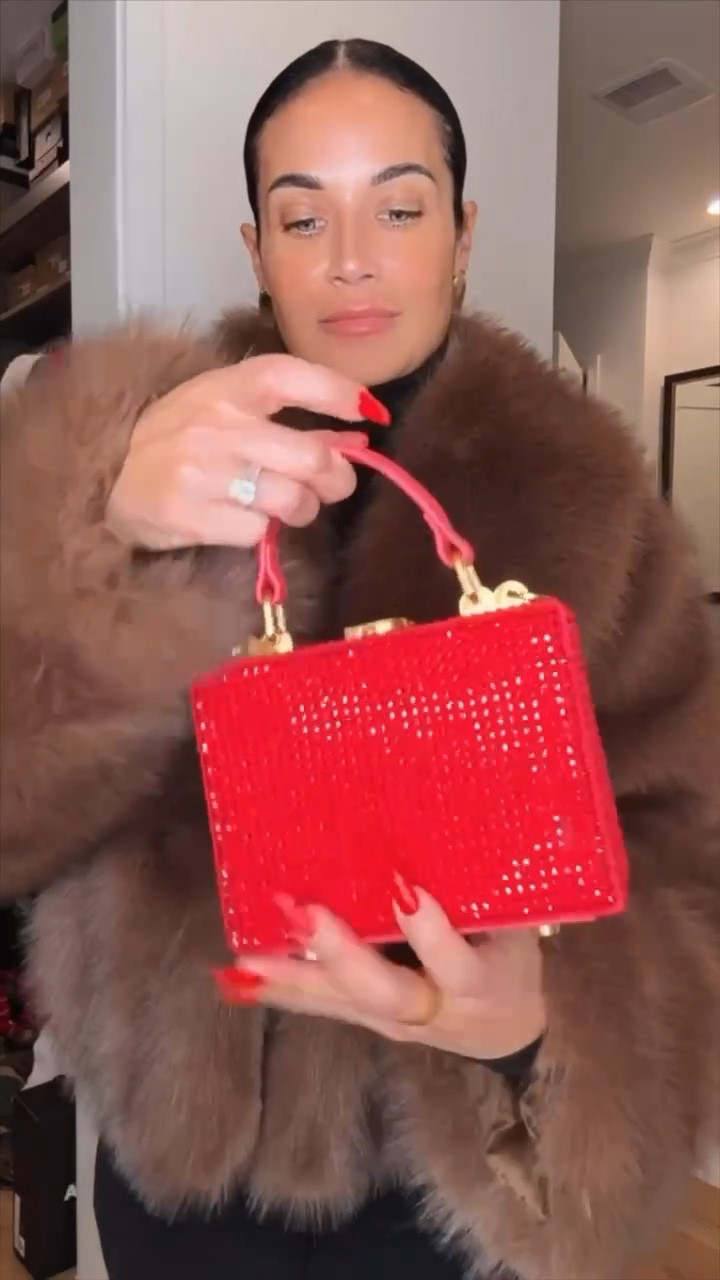 Winter layers done right - cozy, effortless and timeless 🫶🏽

#LTKStyleTip #LTKSeasonal #LTKShoeCrush