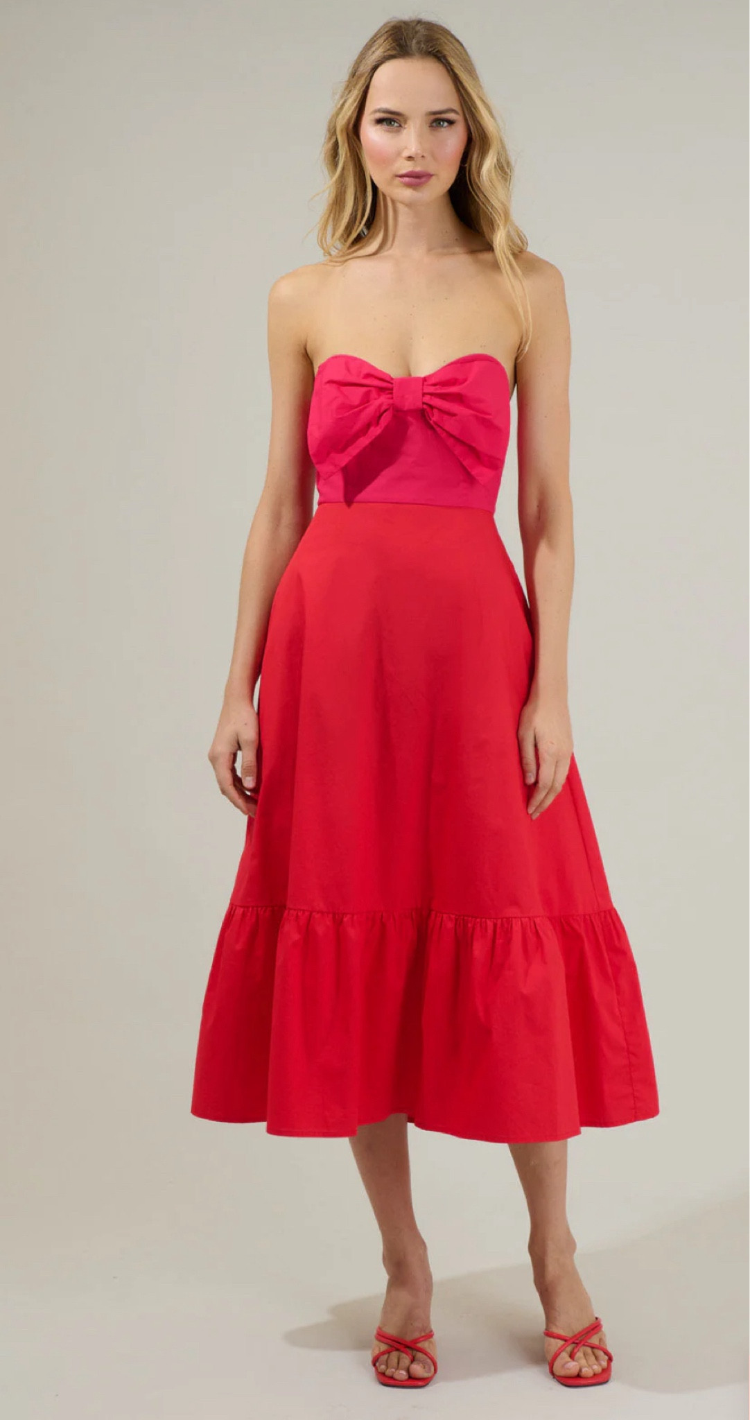 I love this dress color combo. It reminds me of a few Anthropologie dresses 