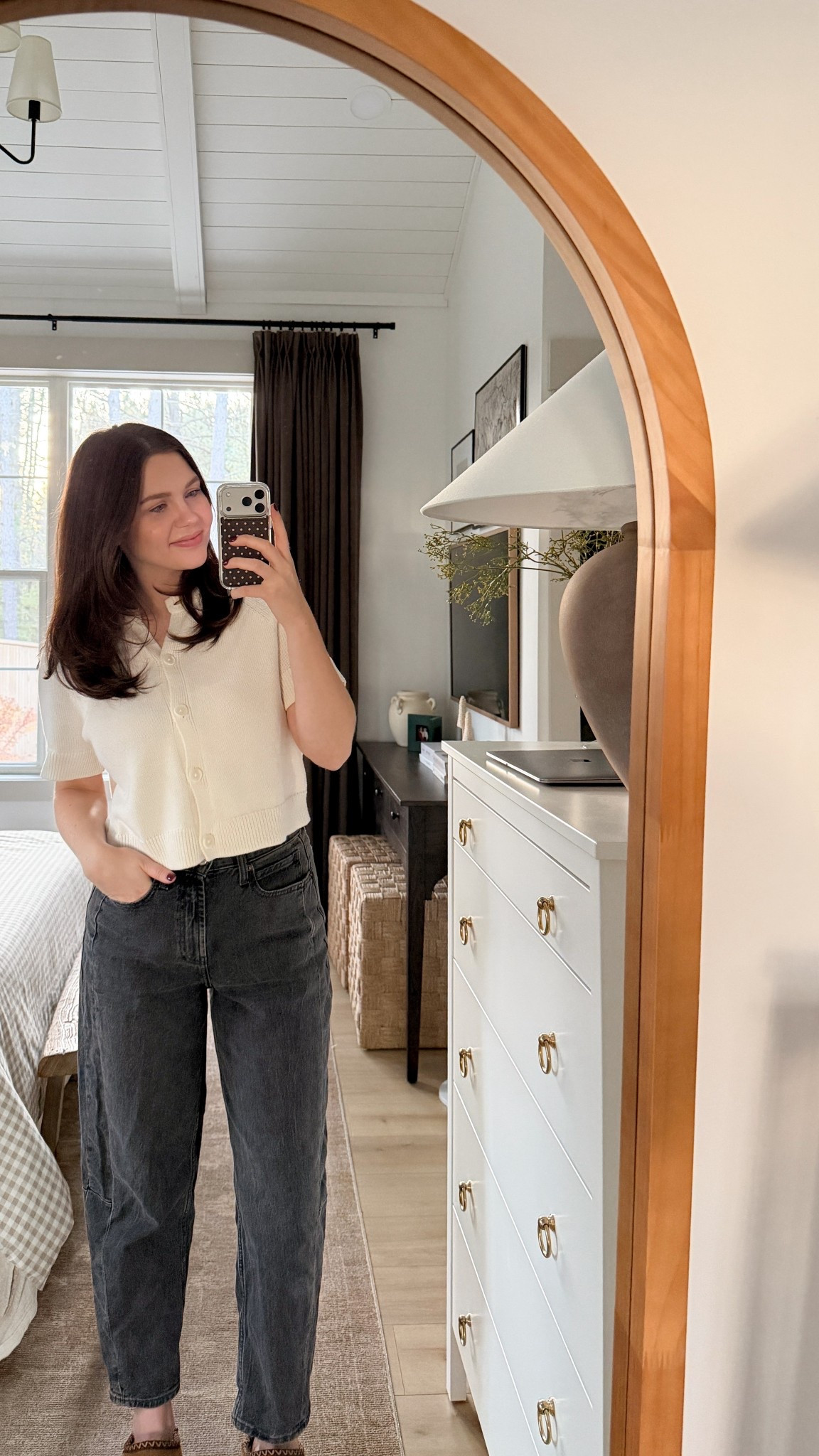 Today’s outfit 🤍 my favorite barrel jeans! 

#LTKSaleAlert #LTKootd #LTKStyleTip