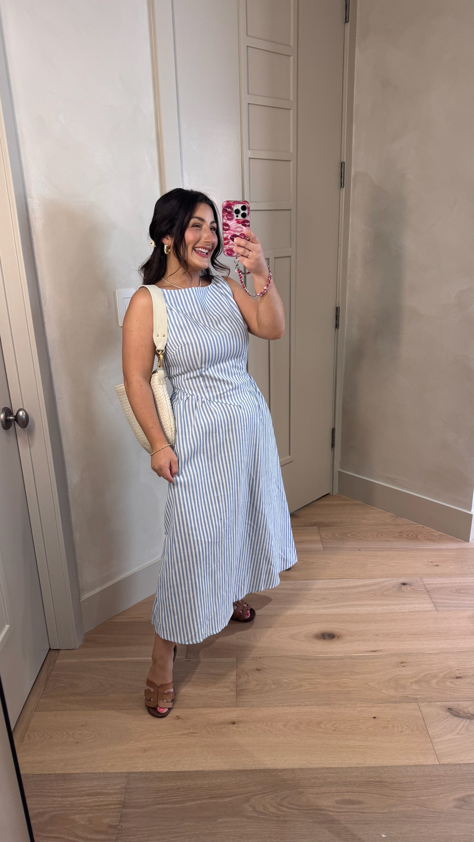 Love this striped midi dress! 

Size small 
5'0" 140lbs
Petite friendly 

 

#LTKootd #LTKPetite #LTKTravel