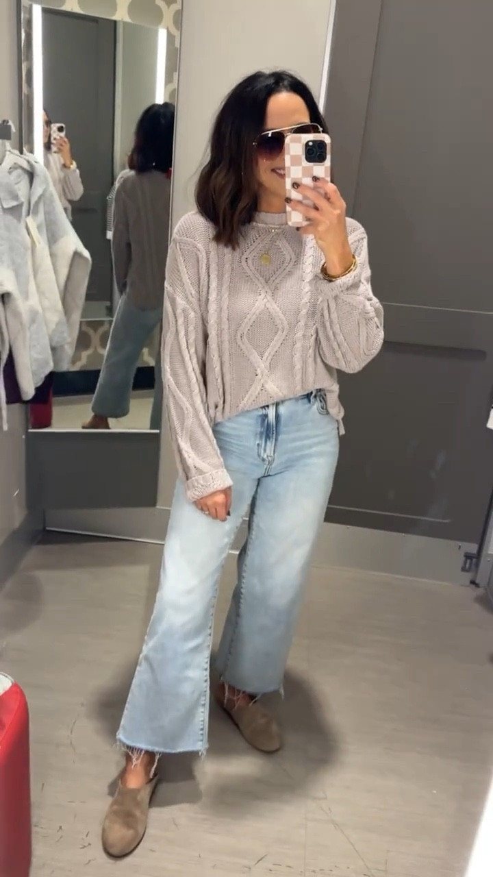 Y’all this crewneck sweater is a must for fall and winter! 
So easy to style and comes in different colors.
It’s cozy but at the same time lightweight, runs TTS.

Women’s sweater, knitwear, fall fashion, cozy style, Target style, VintagePickin




#LTKSeasonal #LTKStyleTip #LTKFindsUnder50