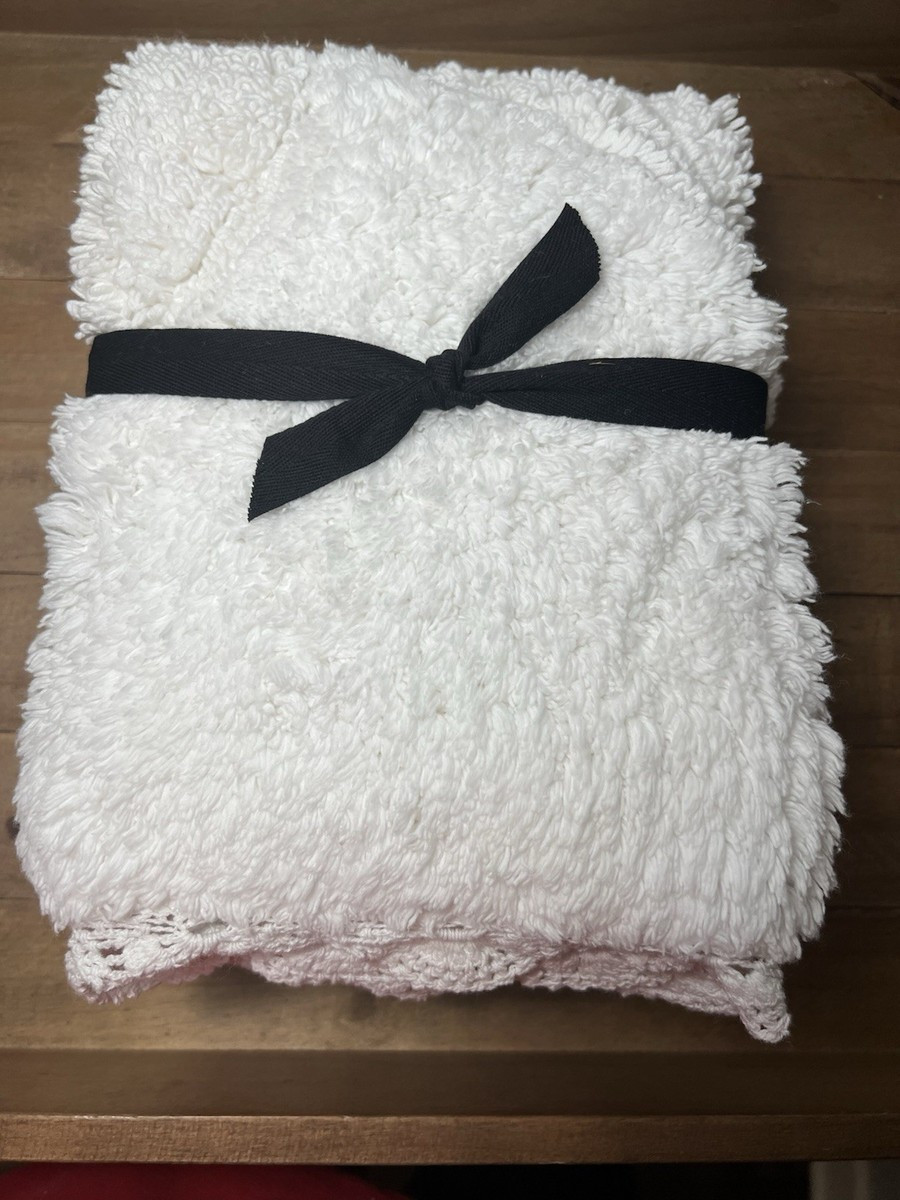 NEW-Pottery Barn Teen LoveShackFancy Crochet Edge Bow Bath Mat, 21 x 34"-White | eBay US