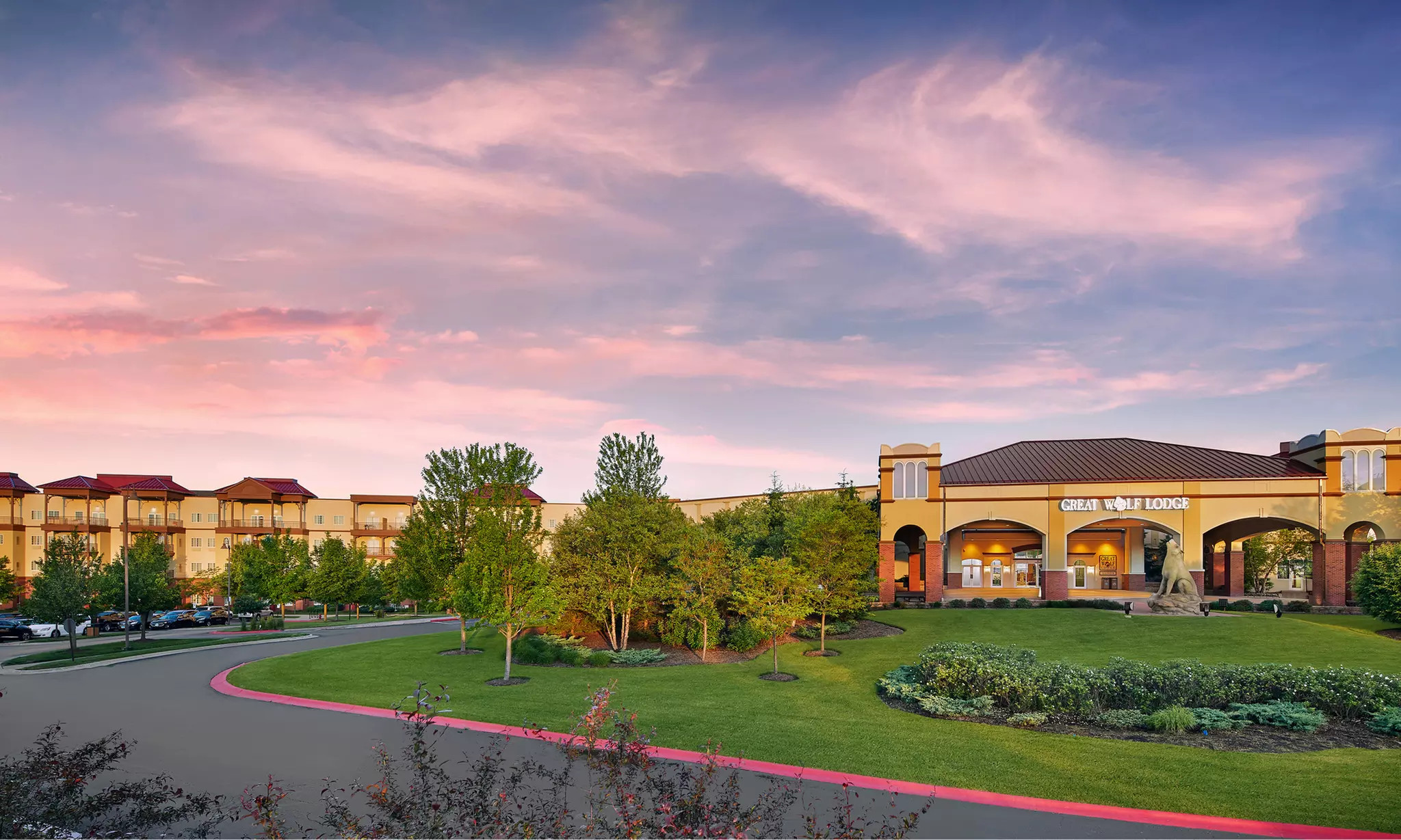 Hotel Stay with Daily Water Park Passes at Great Wolf Lodge Chicago/Gurnee in Illinois | Groupon North America