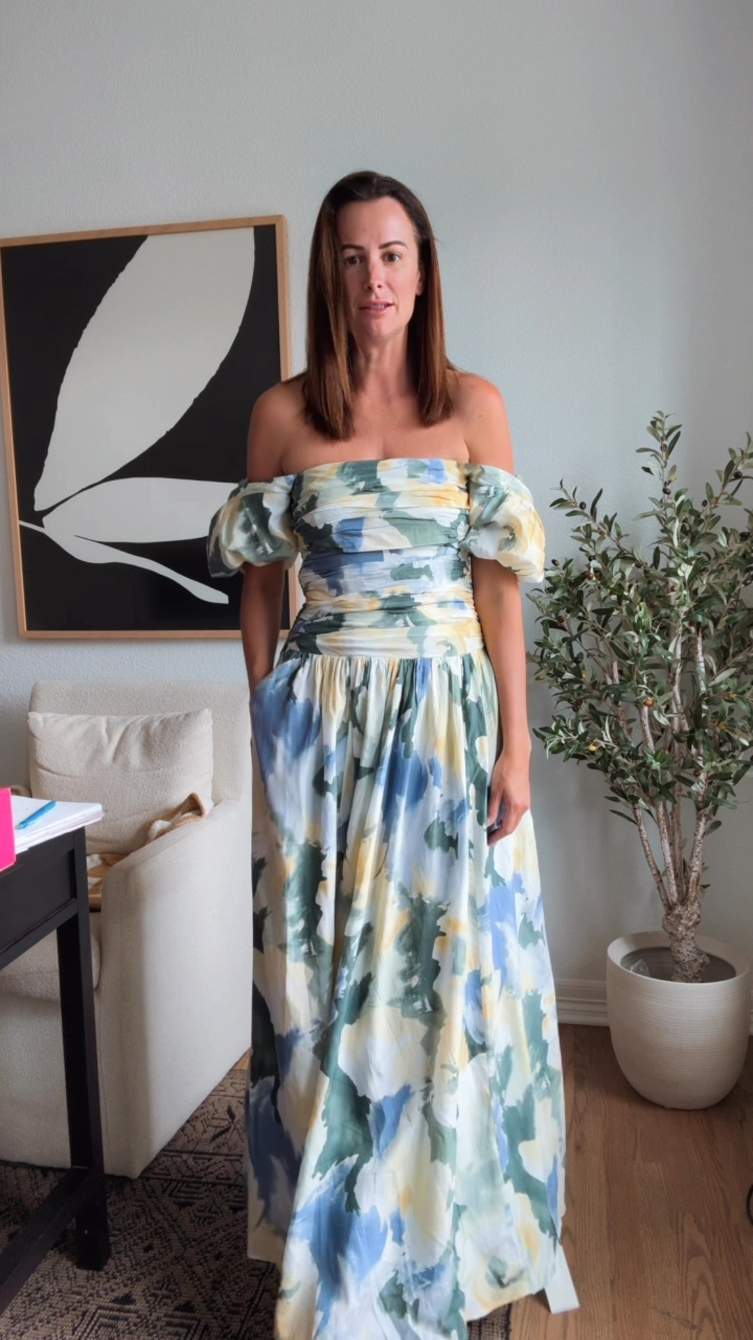 Wearing XSTALL in this gorgeous drop waist Abercrombie dress. It’s 28% off with code KICKOFF! 

#LTKFindsUnder100 #LTKFallSale #LTKWedding