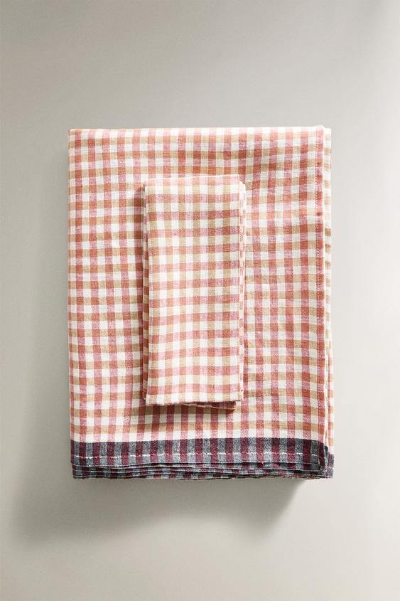 MATCHING LINEN TABLECLOTH WITH A GINGHAM DESIGN | Zara US