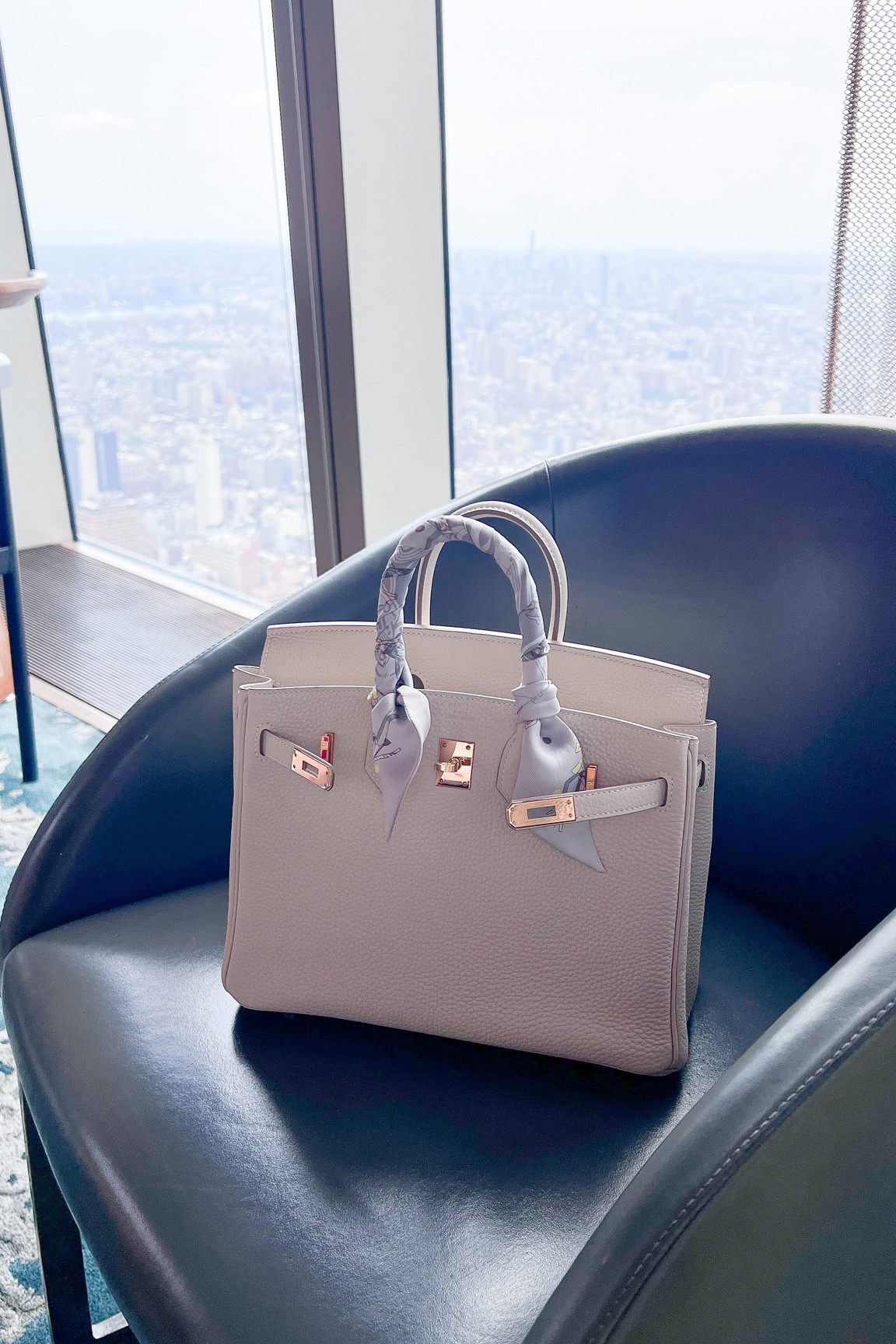 Thank you for coming back home to NYC w me, miss craie!! I’m still amazed at how crazy stunning you are:P 

#LTKOver40 #LTKTravel #LTKItBag