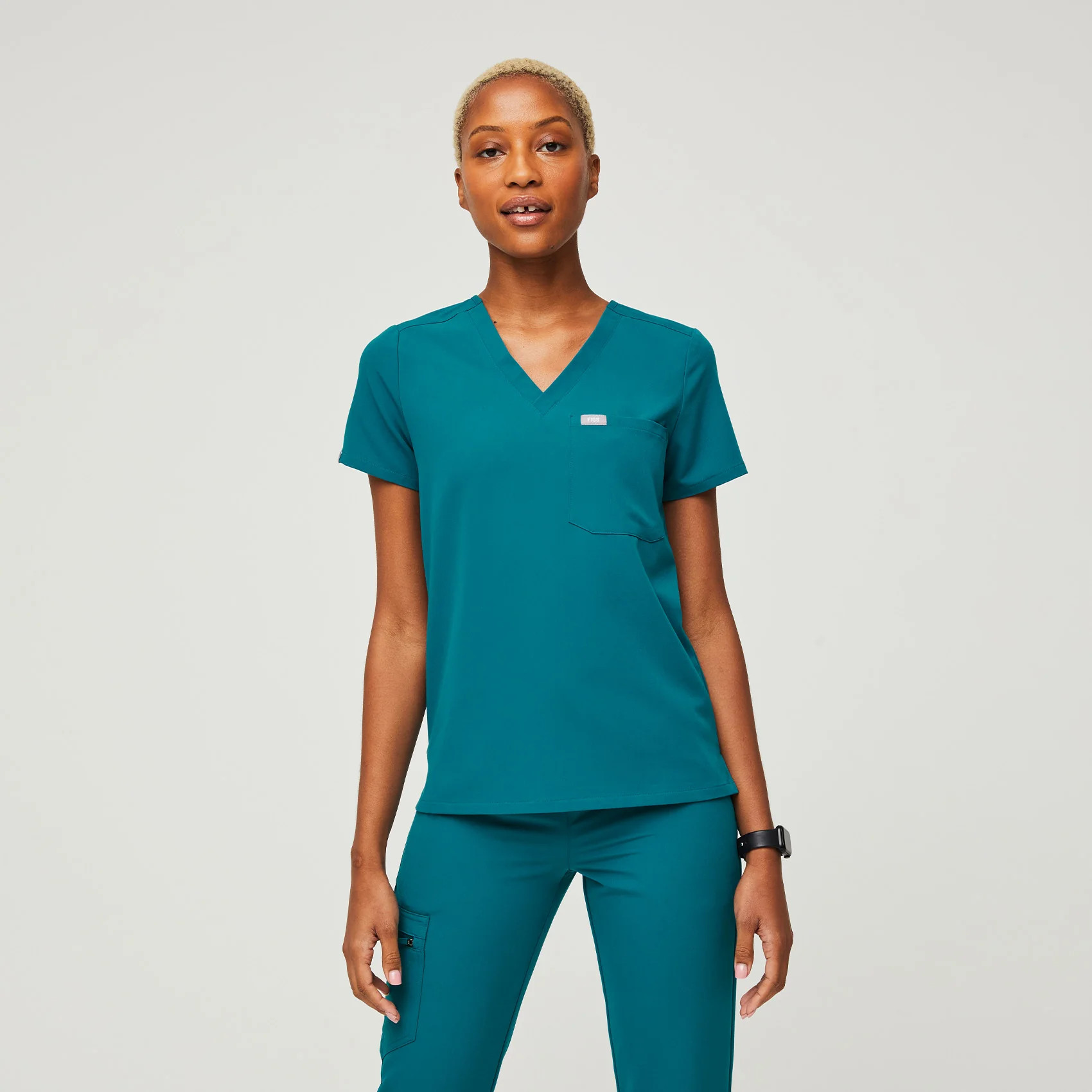Women's Catarina One-Pocket Scrub Top - Pacific Blue · FIGS | FIGS