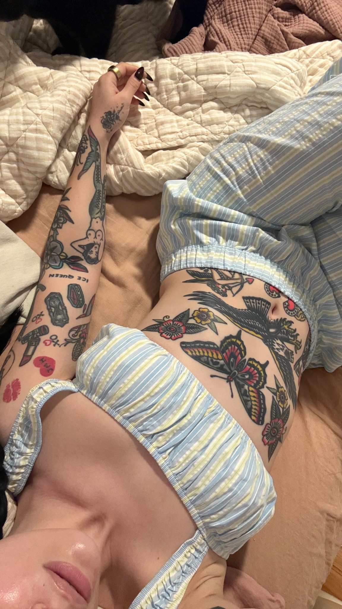 the cutest 100% cotton pjs!! 😍 wearing size us 4 in the bottoms, fits true to size. sized up to us 6 in the top! 

#LTKootd