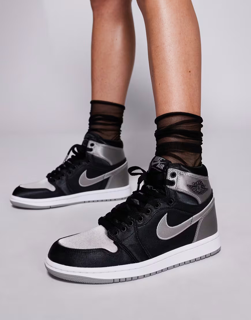 Nike Air Jordan 1 Retro High OG sneakers in black and gray | ASOS (Global)