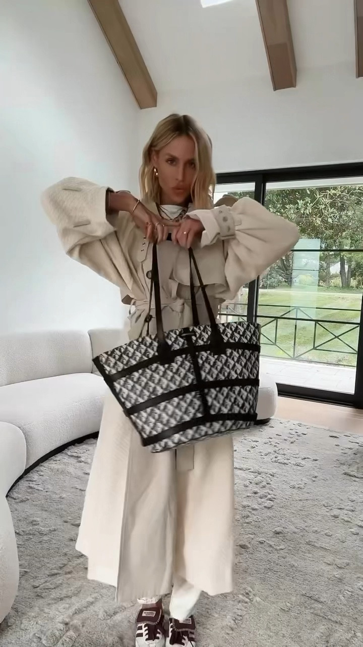 just tryin to keep my cool🍦

#LTKStyleTip #LTKShoeCrush #LTKVideo