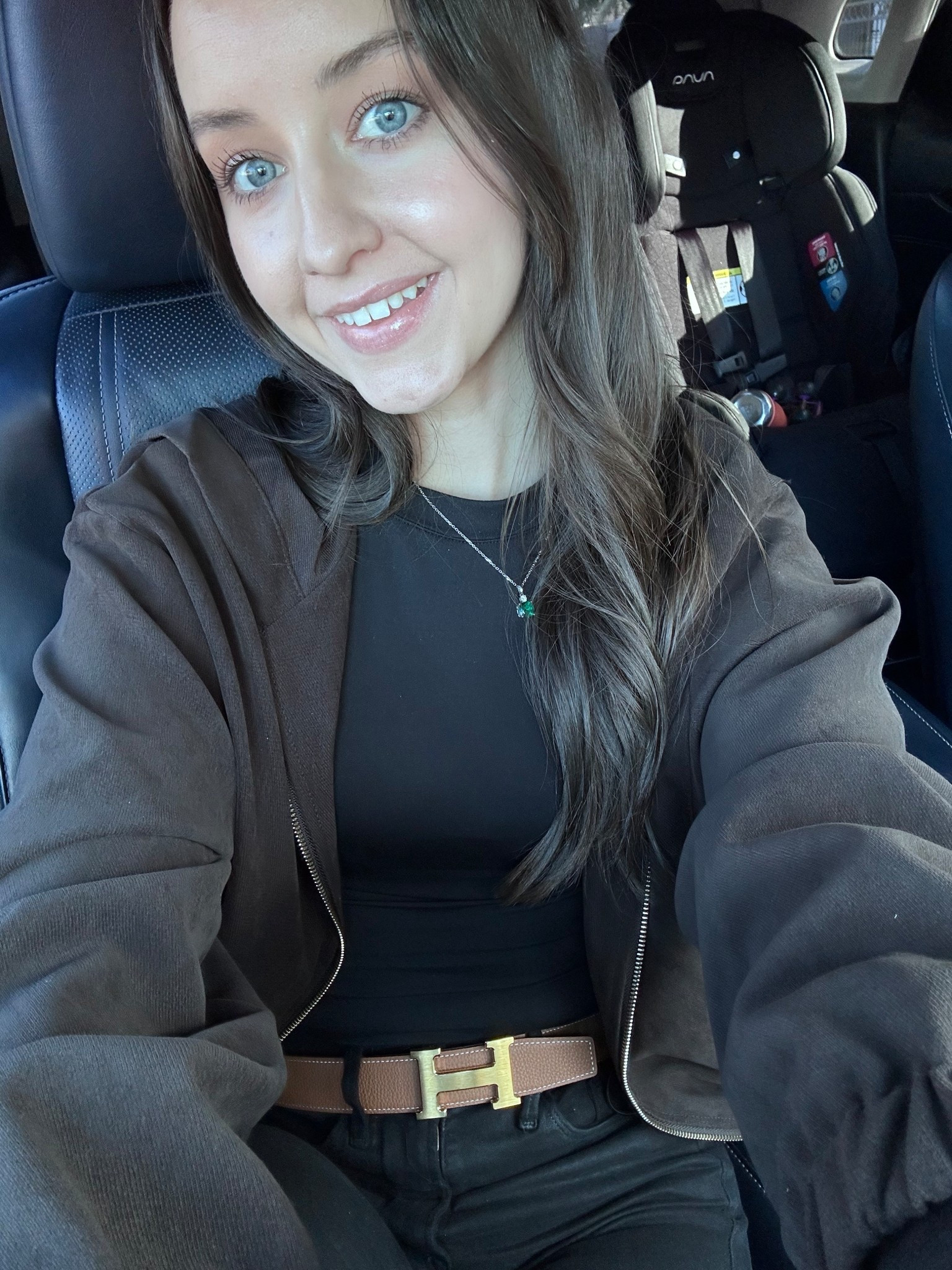 Today’s OOTD / Espresso brown suede jacket from Zara. Black bodysuit from Good American and black jeans from Good American 

#LTKHoliday #LTKootd #LTKgrwm