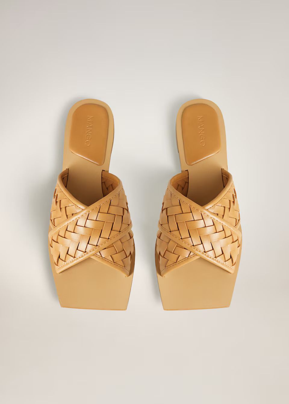 Sandale mit Flechtriemen | MANGO (DE)