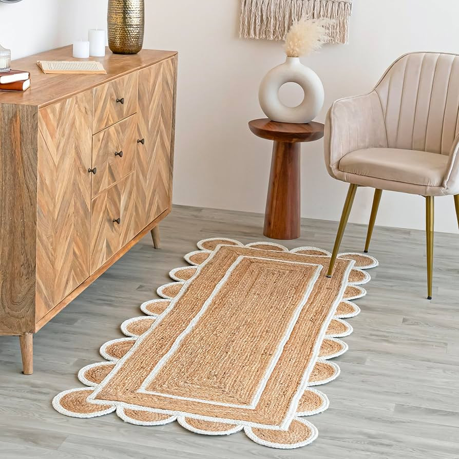 Weaving Village Scalloped Natural Jute Area Rug, Natural Base Off White Trim, 2'6"x8' | Amazon (US)
