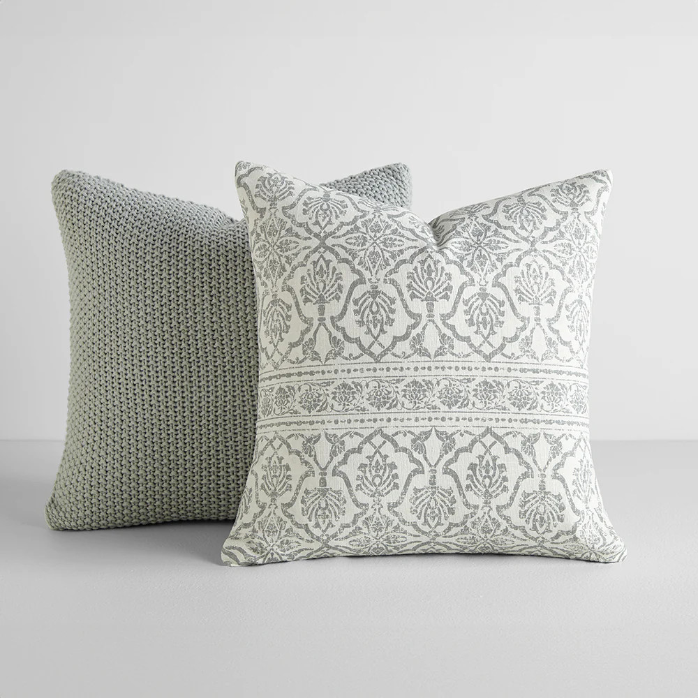 2-Pack Throw Pillows Seed Stitch Knit With Antique Floral | Linens and Hutch