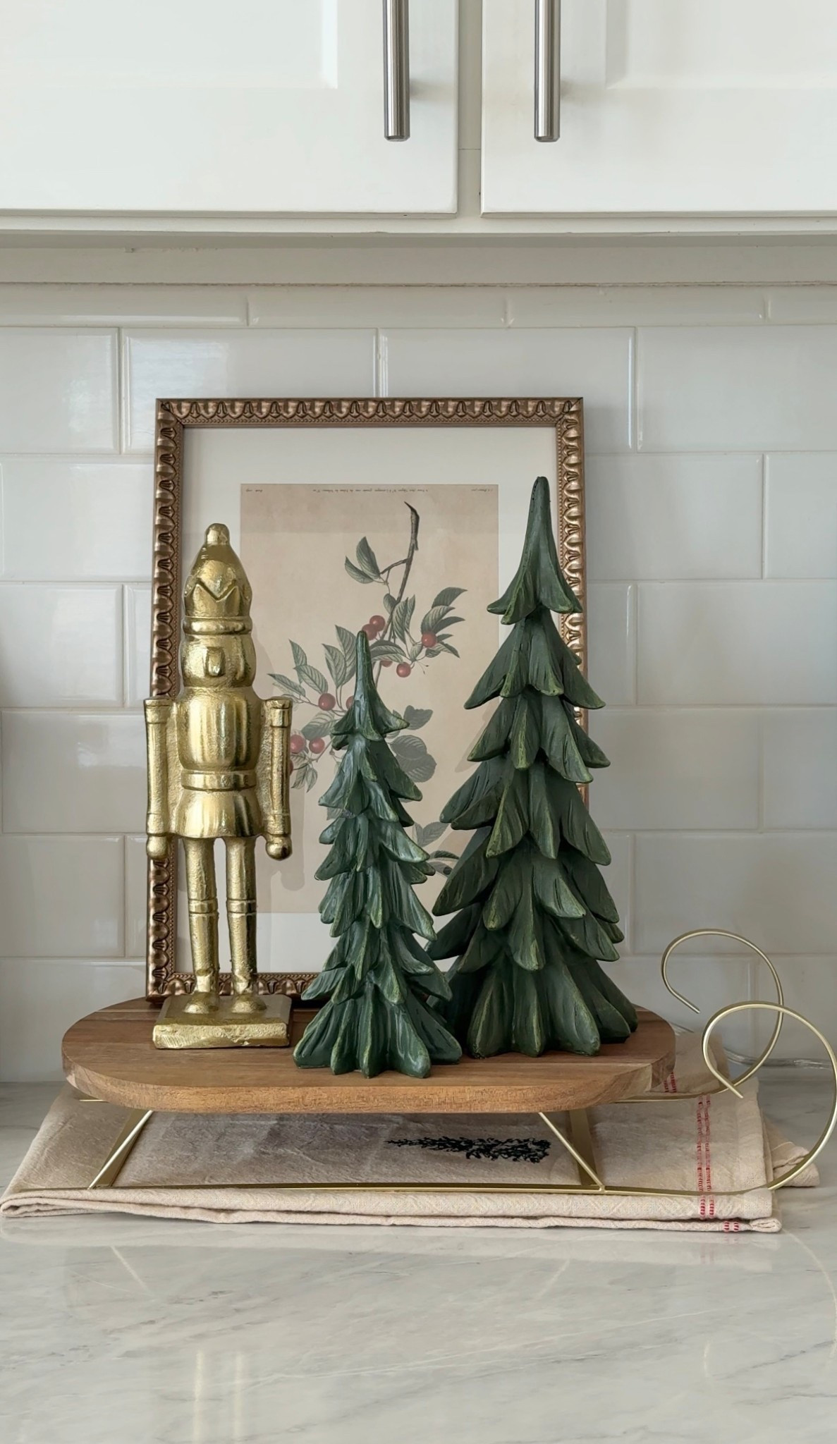 cozy kitchen holiday styling ✨

#LTKSeasonal #LTKHome #LTKHoliday