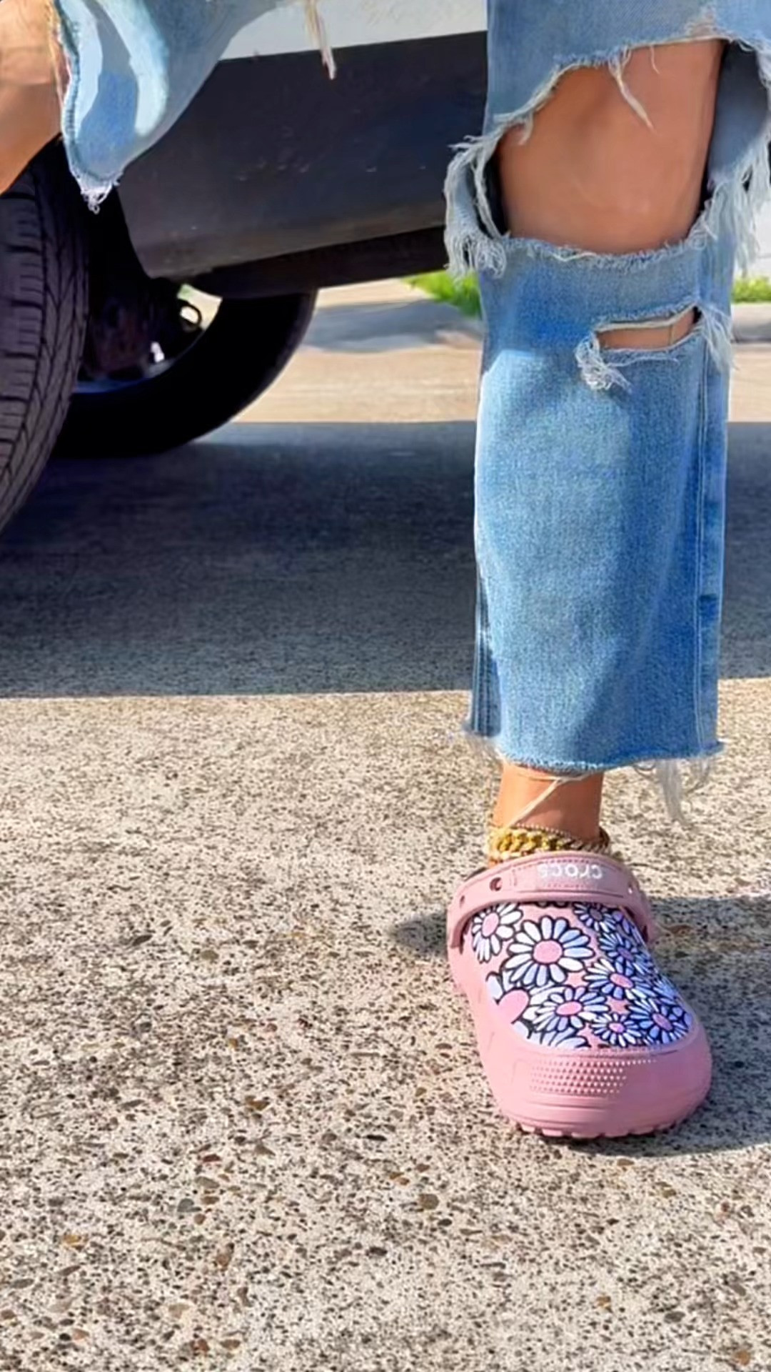 The floral daisy crocs are going quick! #crocs #crocsclogs #crocsfloralcrafted #floralcrocs #ad @Crocs   

 #LTKootd #LTKWorkwear #LTKTravel