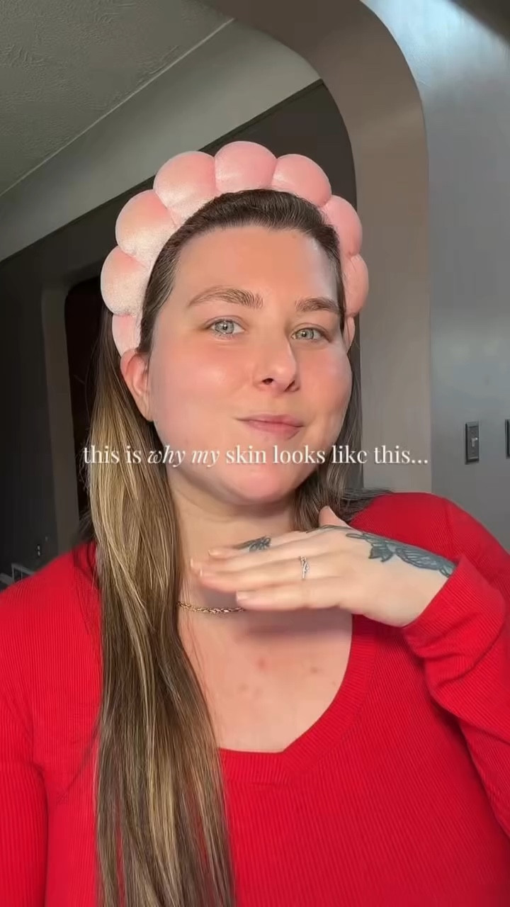 this is what’s been giving my skin that glow lately ✨

the lightboost face + neck serum leaves my skin looking so hydrated, smooth, and radiant

#skincare #glowingskin #skincareroutine #selfcare #beautyfinds

#LTKOver40 #LTKselfcare #LTKBeauty