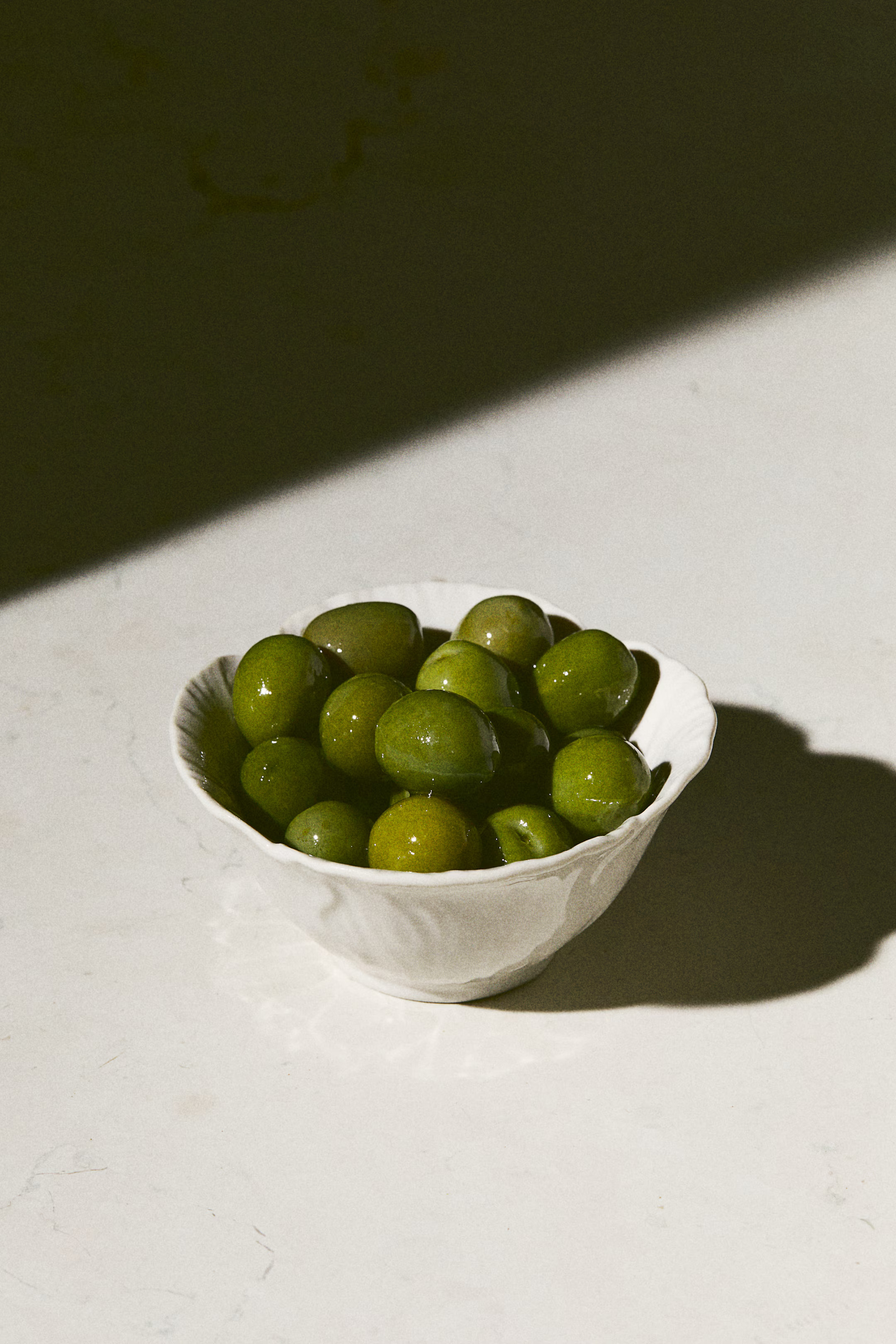 Small stoneware bowl | H&M (UK, MY, IN, SG, PH, TW, HK)