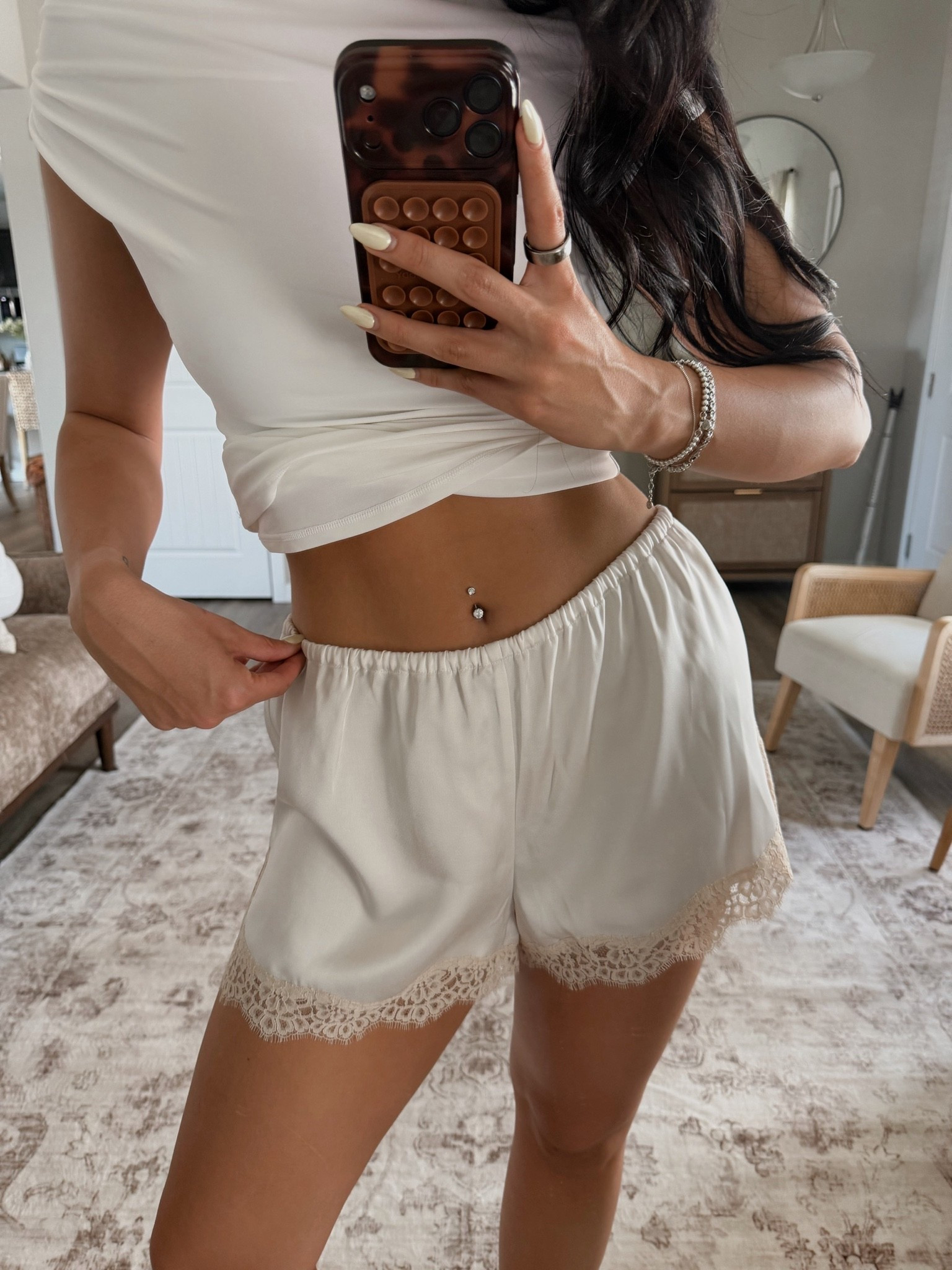 Obsessedddd with these lace satin shorts! @Aritzia

#LTKgrwm #LTKootd #LTKTall