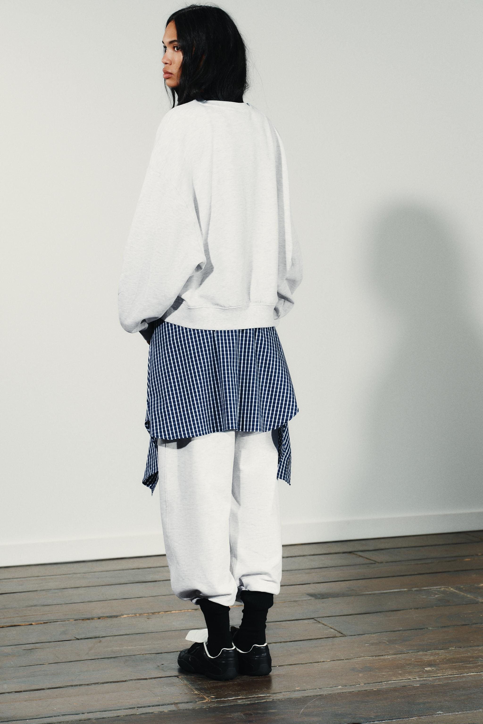 SLOGAN SWEATSHIRT | Zara UK