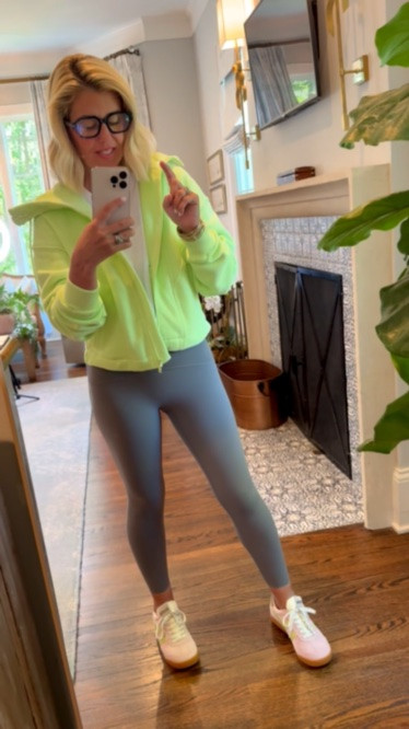 Just when we thought Spanx couldn't get any better.... they brought out new colors!! Try-on coming soon!
Use code CatherineXSpanx to save 15% + free shipping on your 1st order!
#spanxpartner @spanx
Sizing:
Air Essentials T-Shirt Dress - small
Air Essentials Crewneck Tank - xs
Air Essentials Short 5" - small
Full Zip Hoodie - xs
Leggings - 7/8 small
Crewneck Tank - xs
Tie-Waist Dress - small
Wide Leg Jeans - xs petite
#LTKdayinmylife #LTKmomlife #LTKOver40