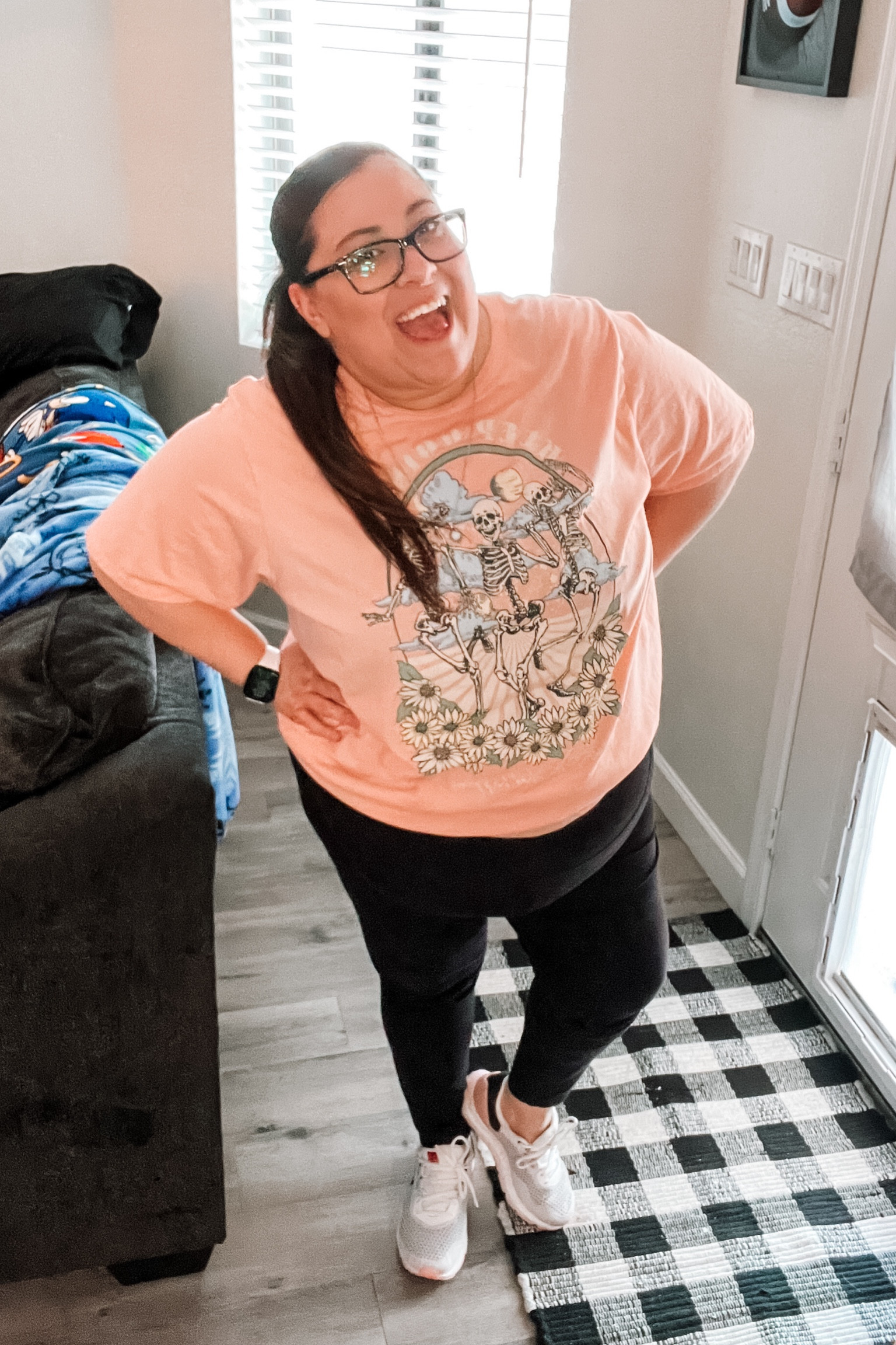 OOTD 💋

#plussize #graphictees #sahmlook 

#LTKbeauty #LTKplussize #LTKsalealert