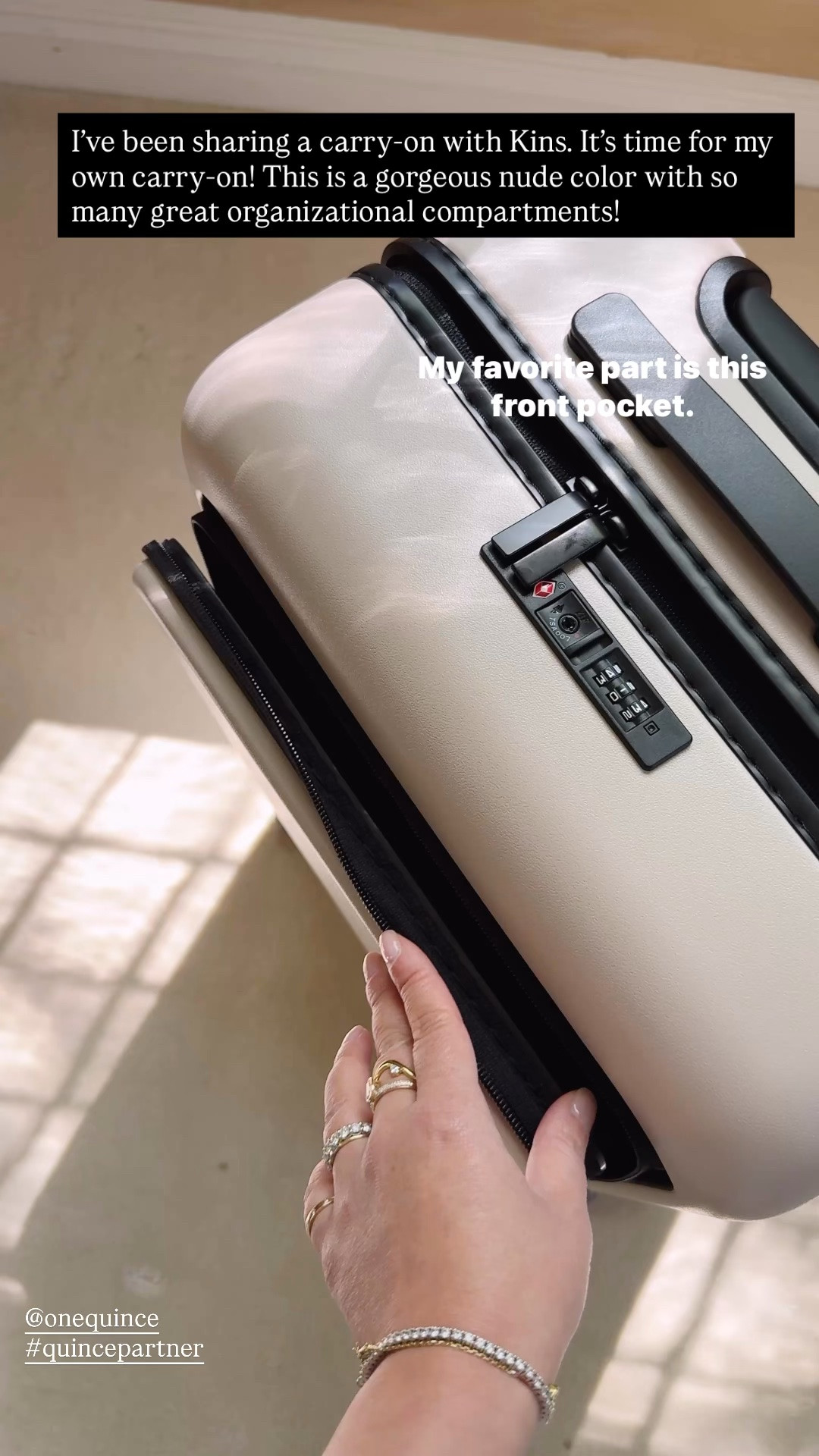So many great compartments! Such a perfect carry-on suitcase.

@Quince 
#quincepartner