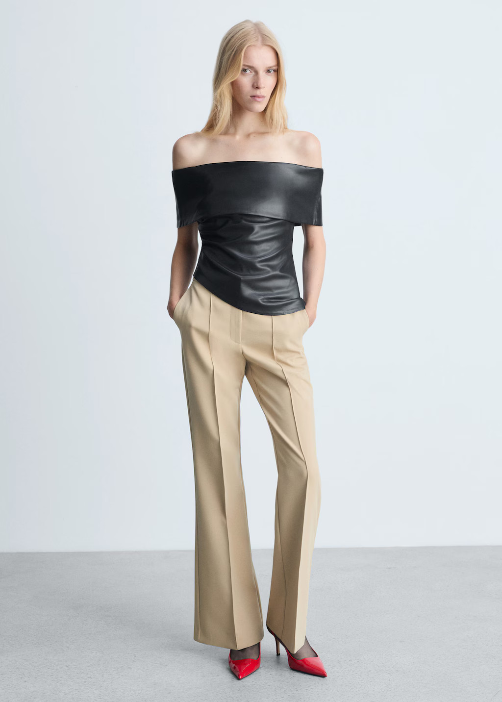 Off-the-shoulder faux-leather top black - Woman - M - MANGO | MANGO (UK)