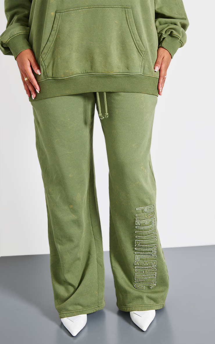 PRETTYLITTLETHING Shape Khaki Sweatpants | PrettyLittleThing US