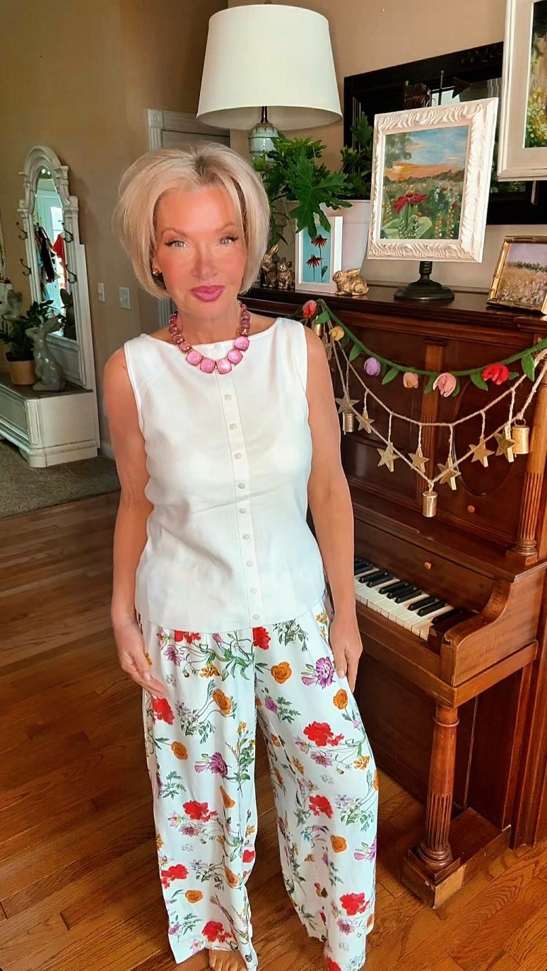 Walmart find. $11.
Three colors.

Bloomchic pants. $30 before code MRSCLARK.

Easy outfit.


#LTKSeasonal #LTKSpringSale #LTKgrwm