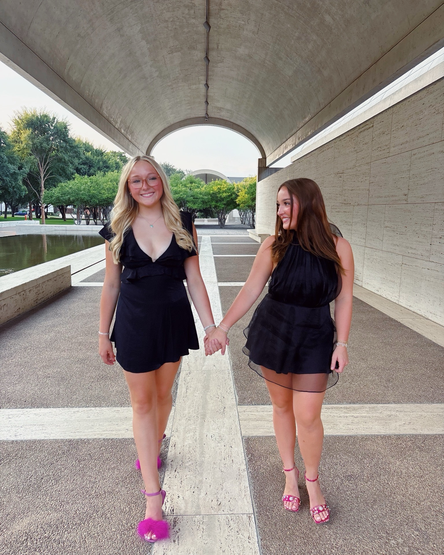 little black dress☺️

dress is xs and shoes are 7

#LTKU #LTKSeasonal #LTKTravel