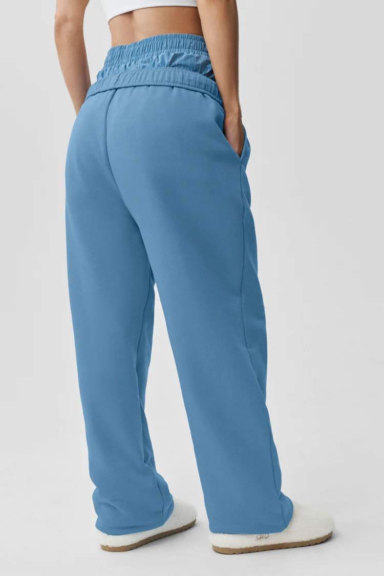 Accolade Straight Leg Sweatpant | Alo Yoga