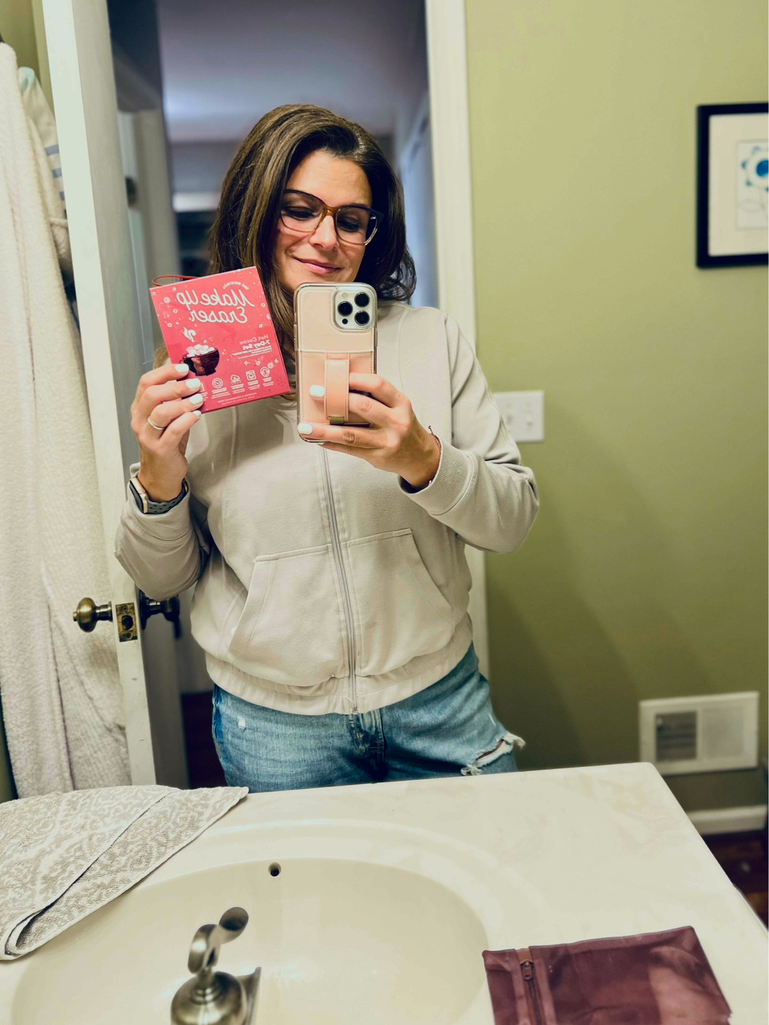 Just finished playing Santa—gifts under the tree, stockings stuffed—and now it’s time to take my makeup off with my new *Hot Cocoa* MakeUp Eraser set! I love having a small one for every day of the week, and at the end of the week, I just toss them in the laundry bag and throw it in the wash—so easy! This set is 30% off on Amazon right now (you can save even more with Subscribe & Save). It removes ALL my makeup—even waterproof—with just water, and my skin feels so soft after every use. One side erases makeup, the other exfoliates, and it’s perfect for sensitive skin. I’ve been a fan of the original for years, but this set is my new favorite!

#LTKHoliday #LTKFindsUnder50 #LTKBeauty