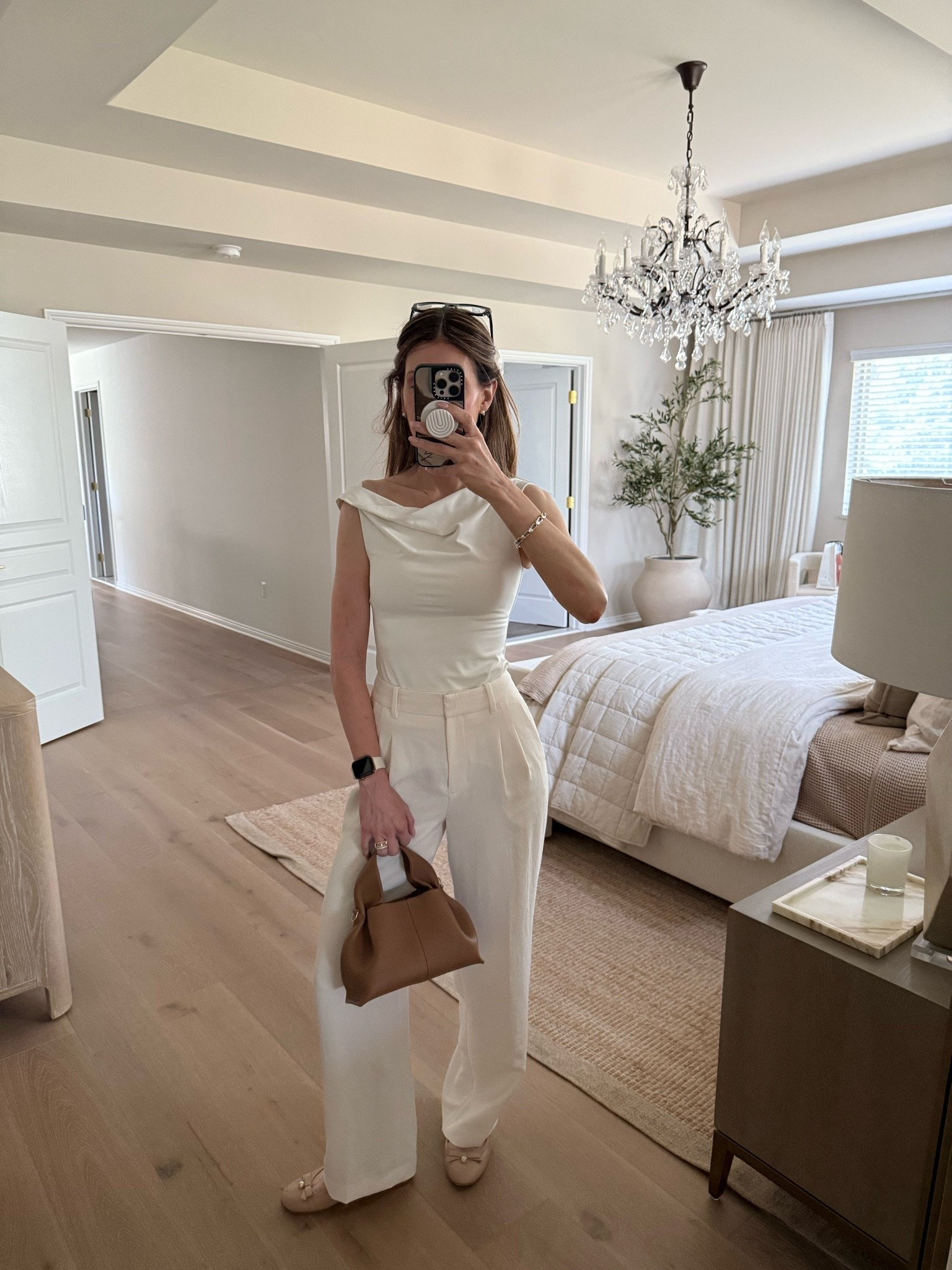These pieces are the definition of everyday elegance. I have several pairs of these trousers and find them to be flattering and comfortable. And the top can be styled on or off the shoulders. @Aritzia

#LTKSeasonal #LTKOver40 #LTKootd