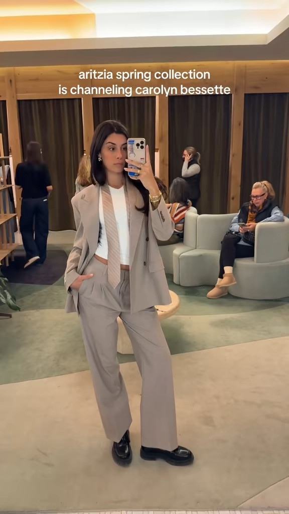Aritzias new collection is giving Carolyn Bessette #aritzia 

#LTKootd #LTKSpringSale