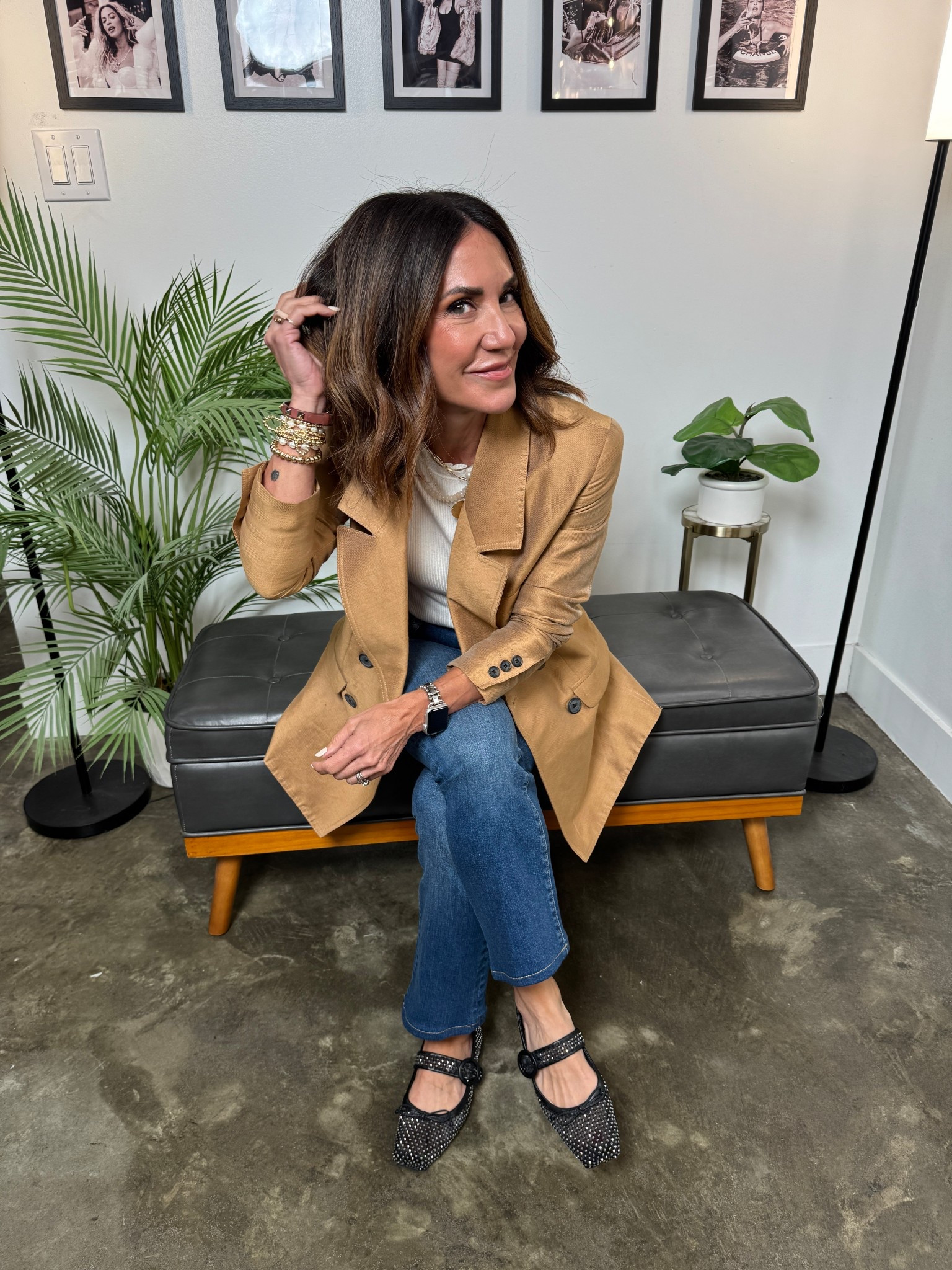 business casual workwear
Blazer and jeans 


#LTKootd #LTKOver40 #LTKdayinmylife