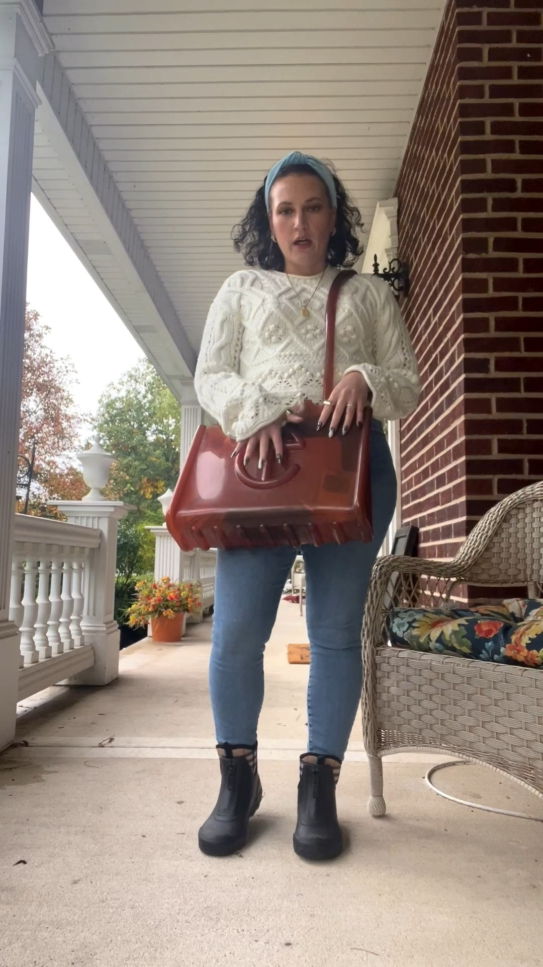 Let’s play what’s in my work bag?

#LTKWorkwear #LTKItBag #LTKWedding