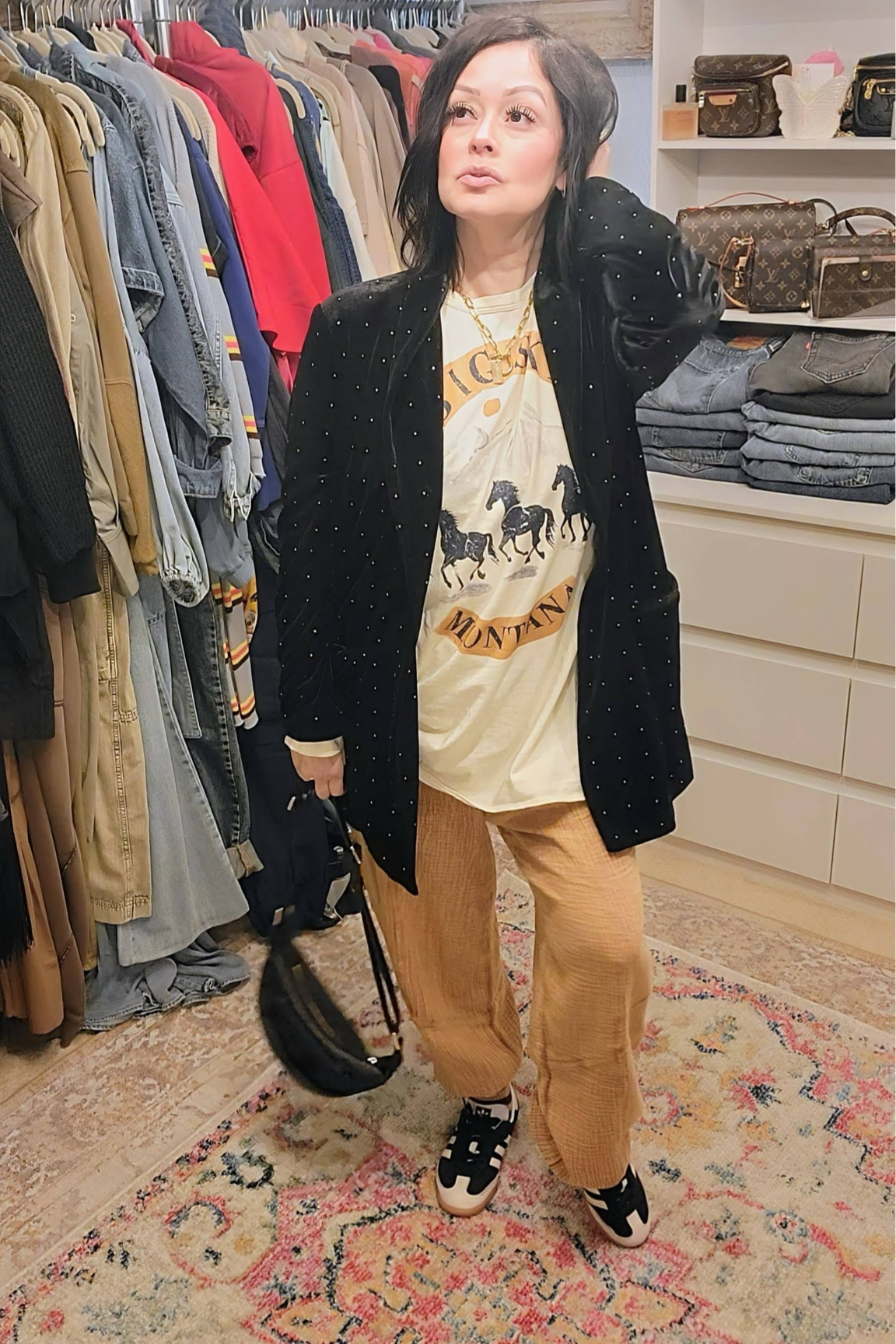 Wearing a small in the blazer. Adidas are TTS for pants DM



#LTKSaleAlert #LTKOver40 #LTKStyleTip