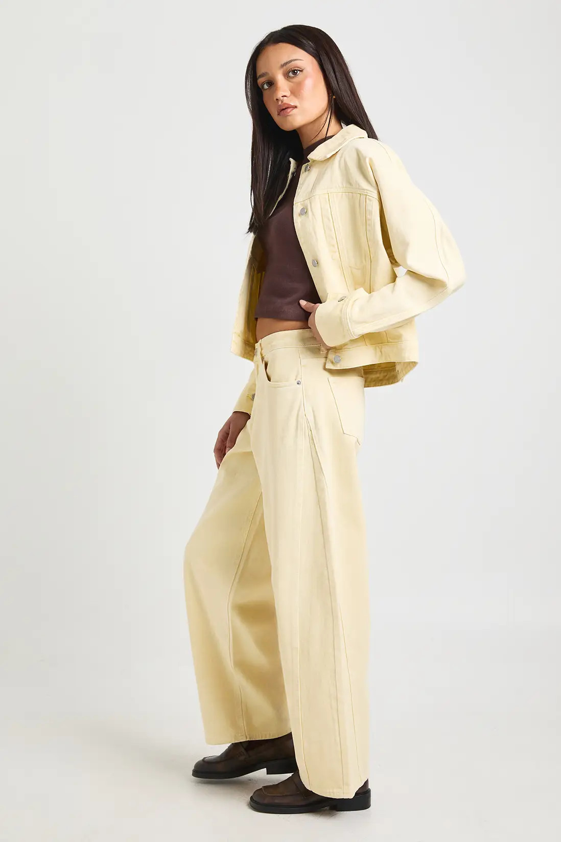 Butter Mid Waist Twisted Seam Barrel Leg Jean | Boohoo | Boohoo.com (UK & IE)