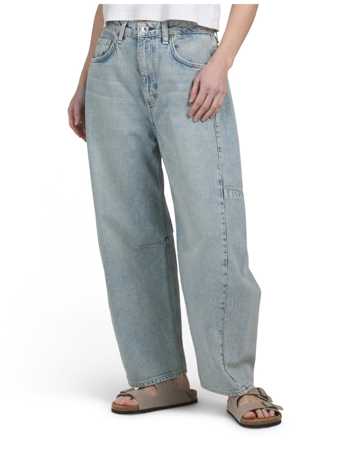 These Rag & Bone barrel jeans are usually $298…
Found them for $89.99 

#LTKOver40 #LTKFindsUnder100 #LTKSaleAlert