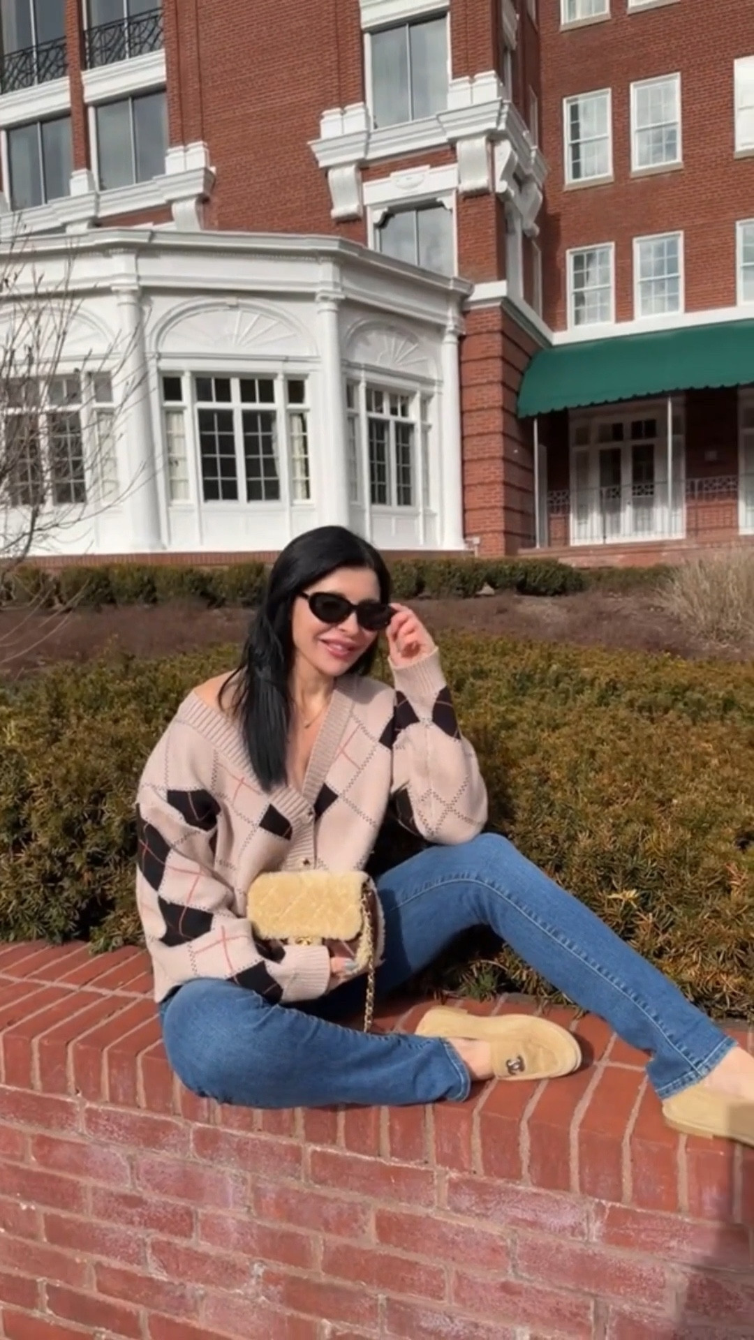 Plaid oversized cardigan sweater and jeans 

#LTKFindsUnder100 #LTKootd #LTKSeasonal