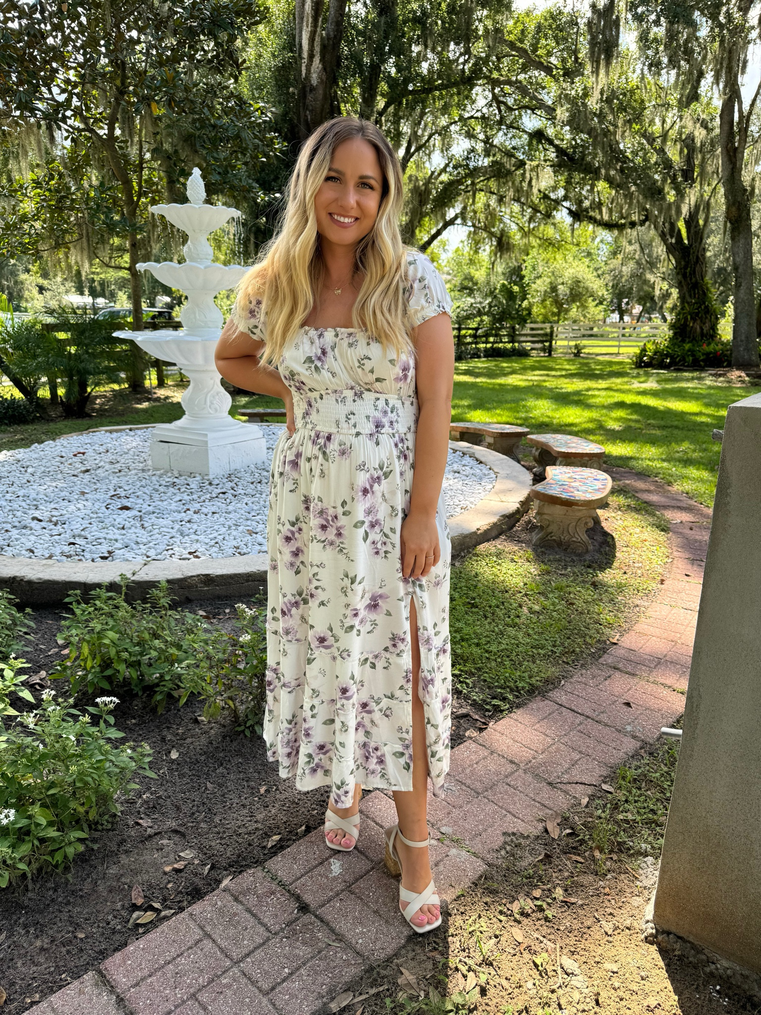 Beautiful light weight floral dress from Hollister (it has pockets)!!! 🪻 wearing a size Large

#LTKTravel #LTKMidsize #LTKSeasonal