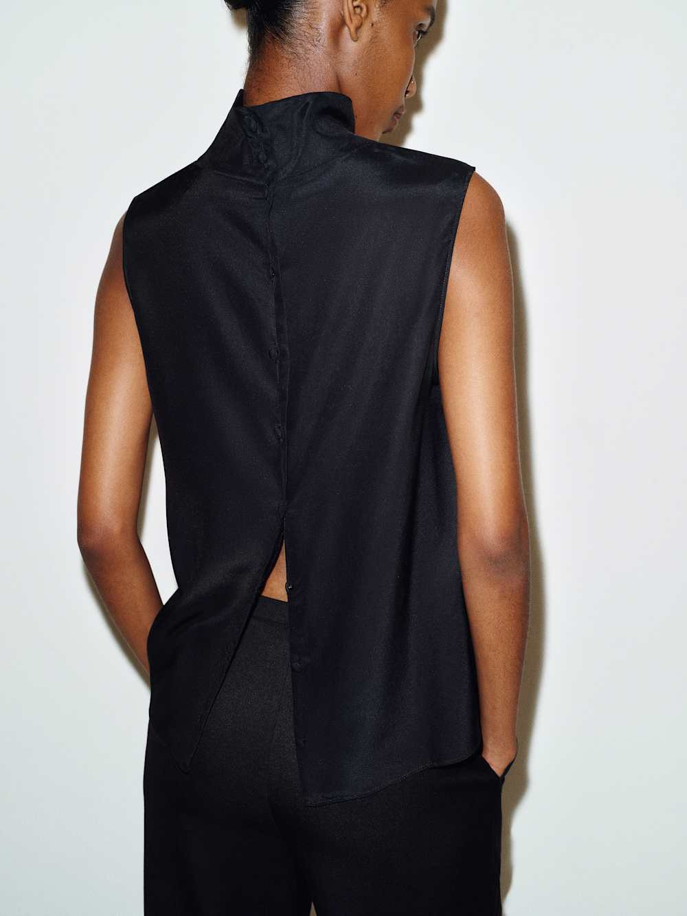 Bobbi Silk Top | Reformation (Global)