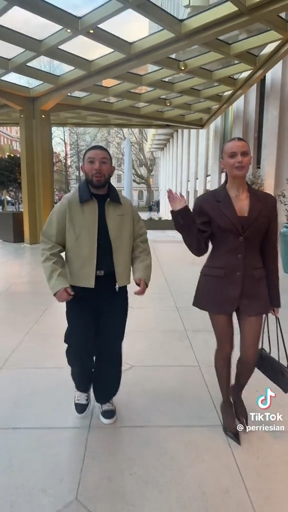 🤍🤎


#LTKdatenight #LTKuk #LTKspring