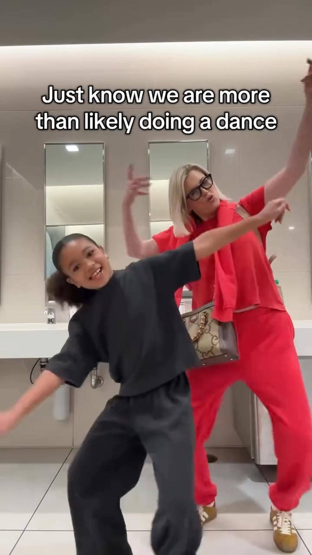 Scarlett so smooth with it! #mymain